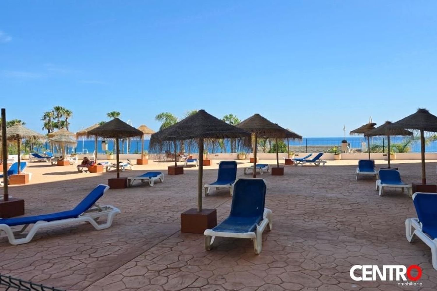 Pis en venda, a primera línia de mar a Passeig San Cristóbal, a Almuñecar.