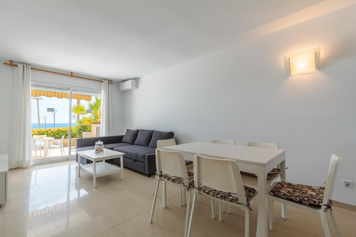 Apartment for sale, in first line of sea in Baixada platja cristal street, in Mont-Roig del Camp