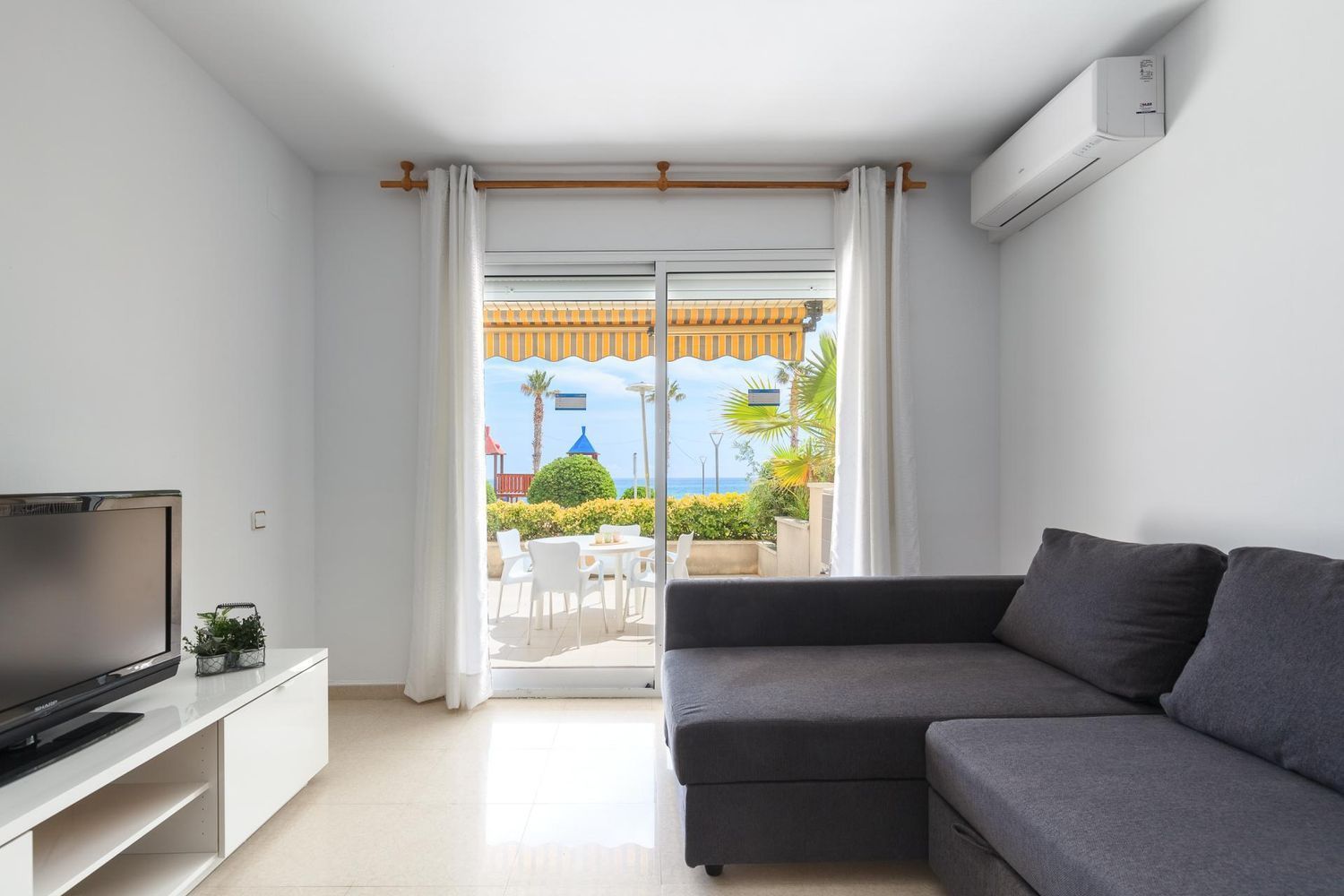 Apartment for sale, in first line of sea in Baixada platja cristal street, in Mont-Roig del Camp