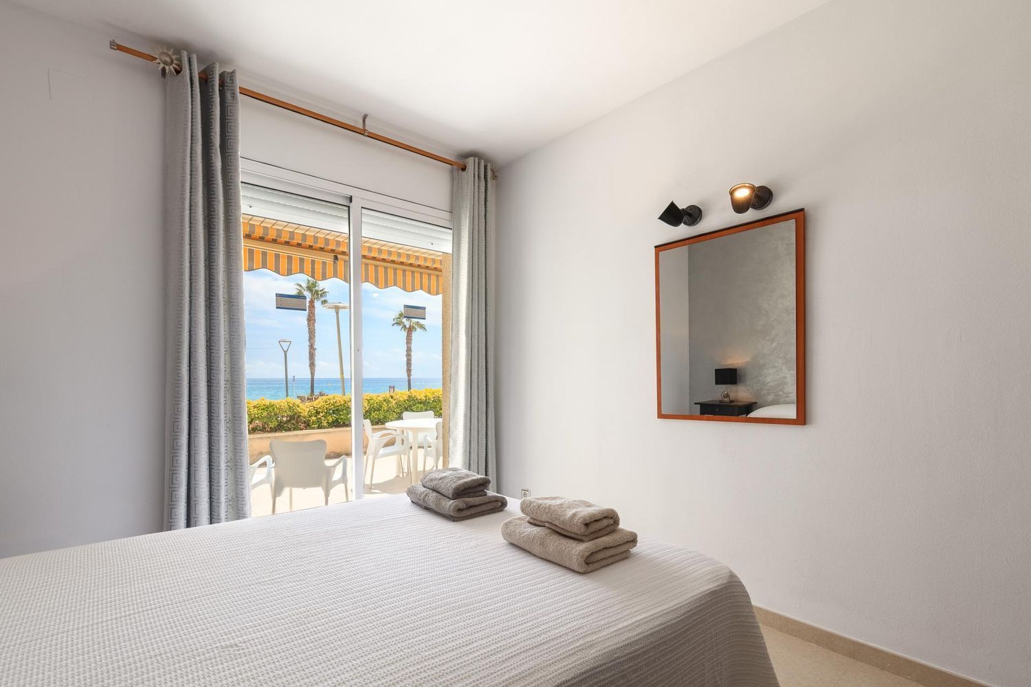 Apartment for sale, in first line of sea in Baixada platja cristal street, in Mont-Roig del Camp