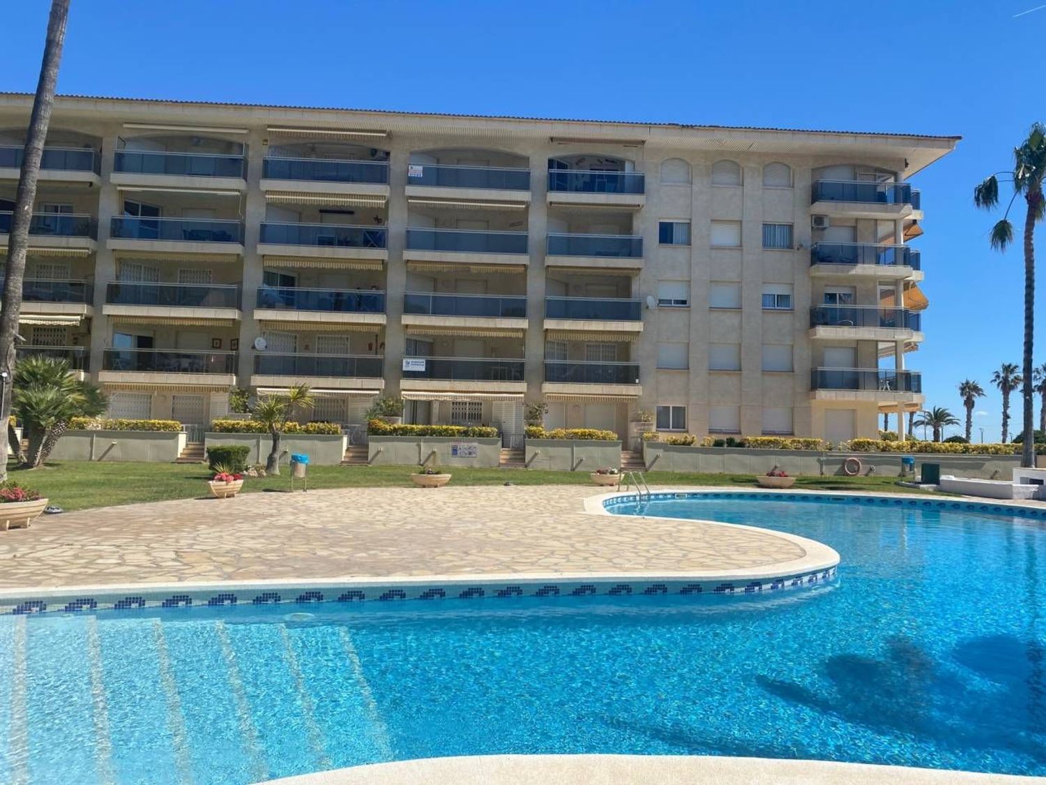 Apartamento à venda, em frente ao mar, no bairro de Pino Alto, em Mont-Roig del Camp