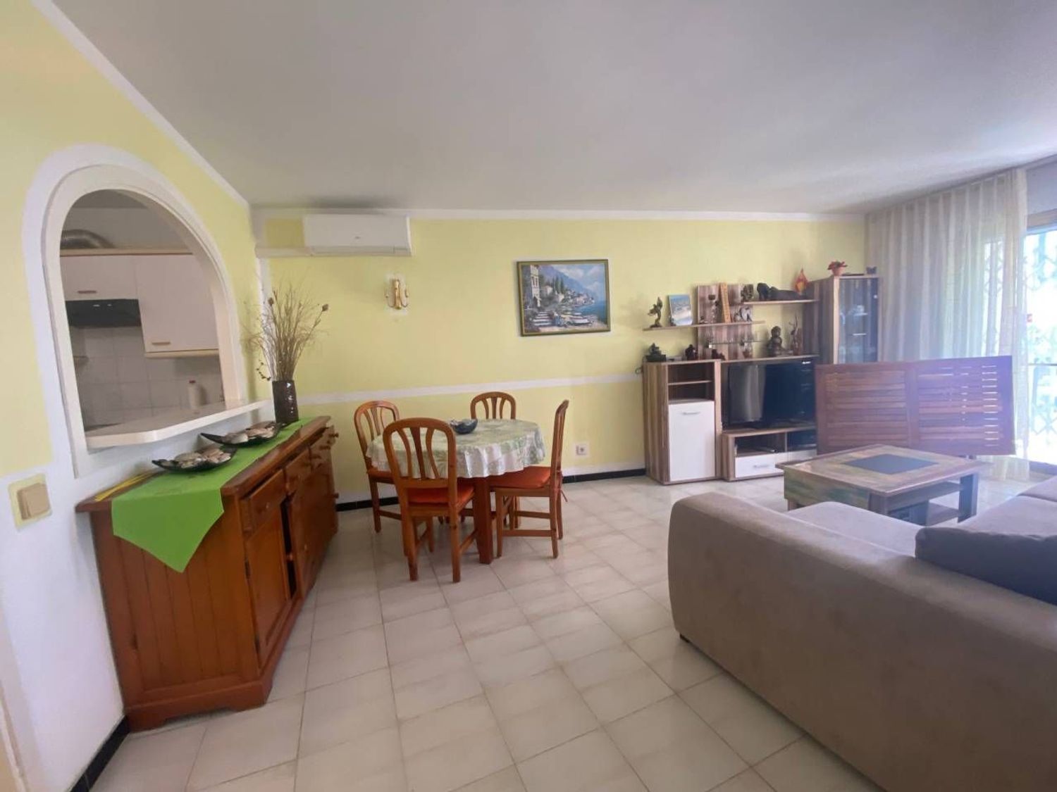 Apartamento à venda, em frente ao mar, no bairro de Pino Alto, em Mont-Roig del Camp