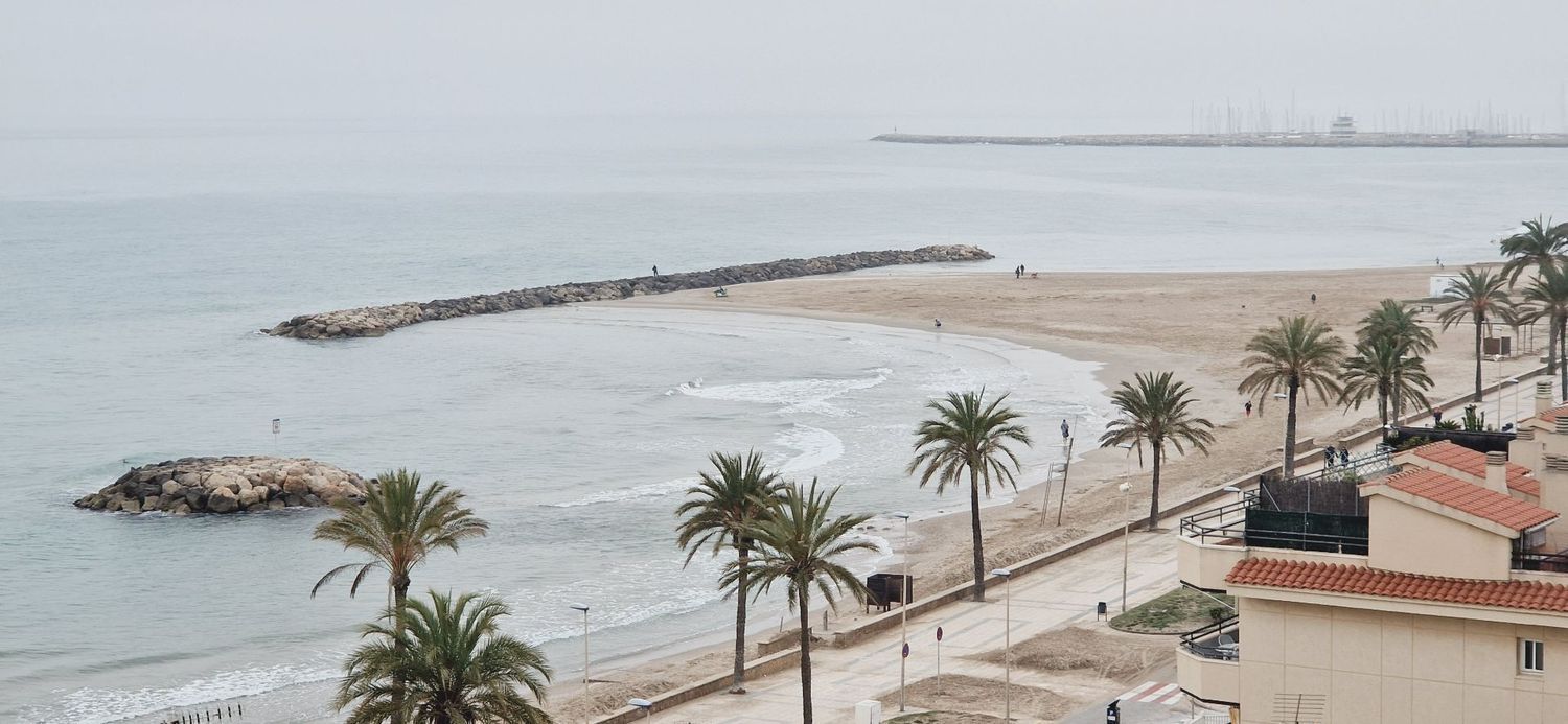 Pis en venda, a primera línia de mar a Can Nicolau, a Cunit