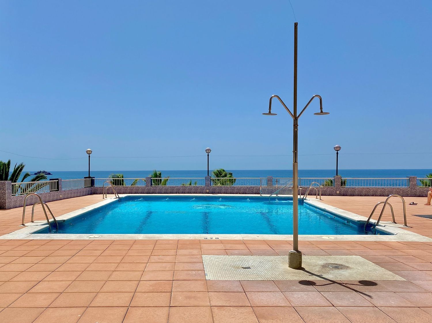 Apartment for sale, in first line of sea in Playa de la china, in Almuñécar.