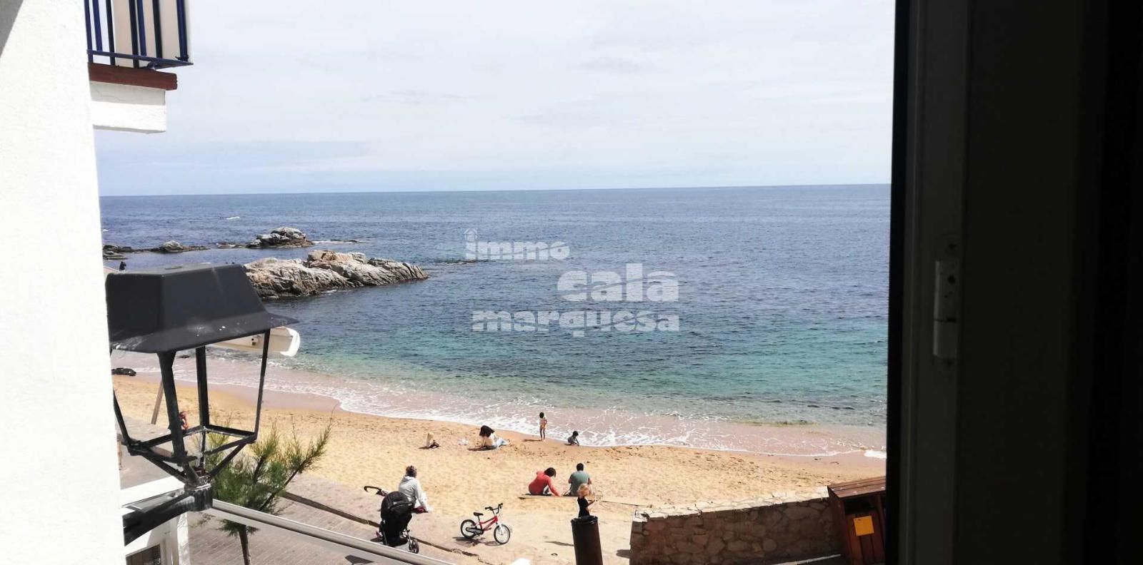 Apartament en venda, a primera línia de mar a platja del Port Bo, a Calella de Palafrugell