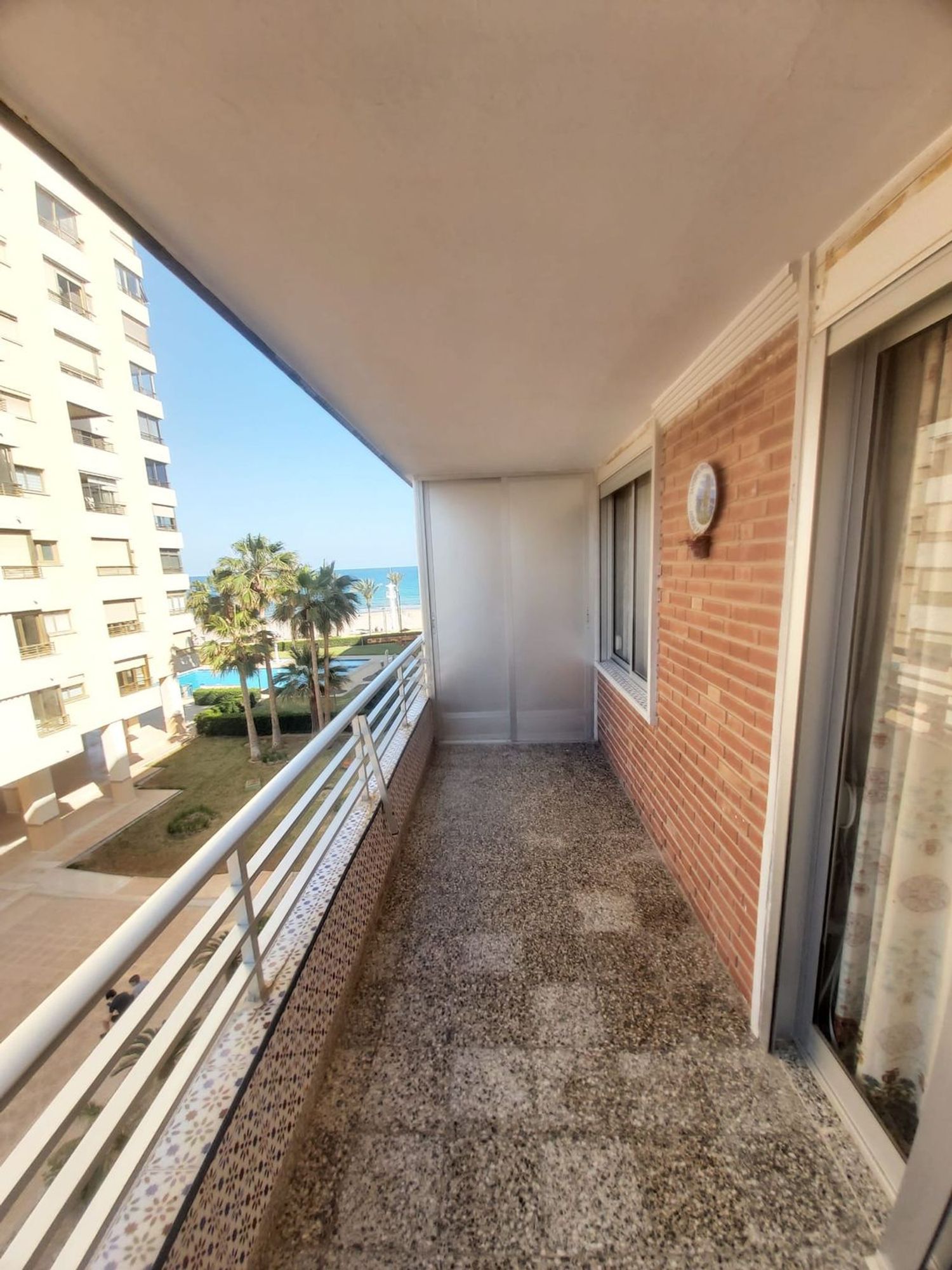 Apartment for sale, in first line of sea in Avenida Jaime, in El Campello.