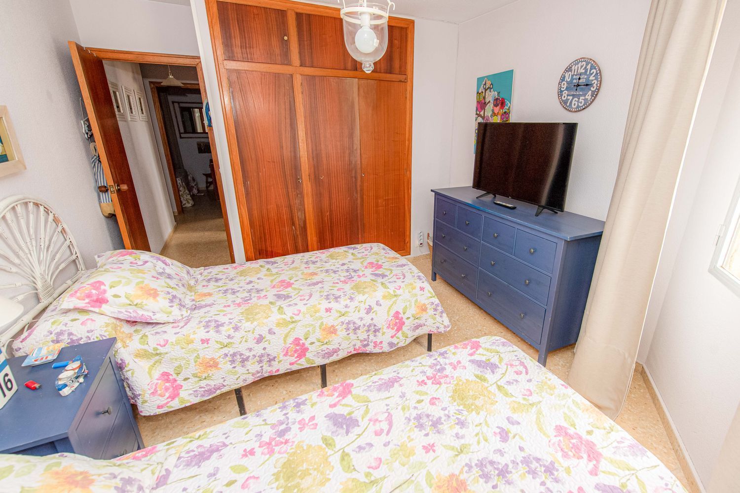 Apartamento para venda, em primeira linha de mar na rua Sant Vicent, em El Campello.