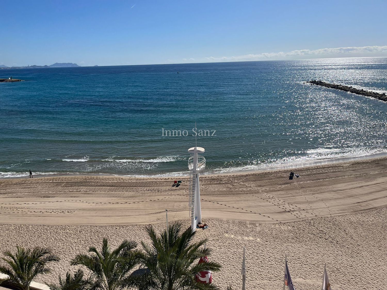 Apartment for sale, in first line of sea in Sant Vicent street, in El Campello.