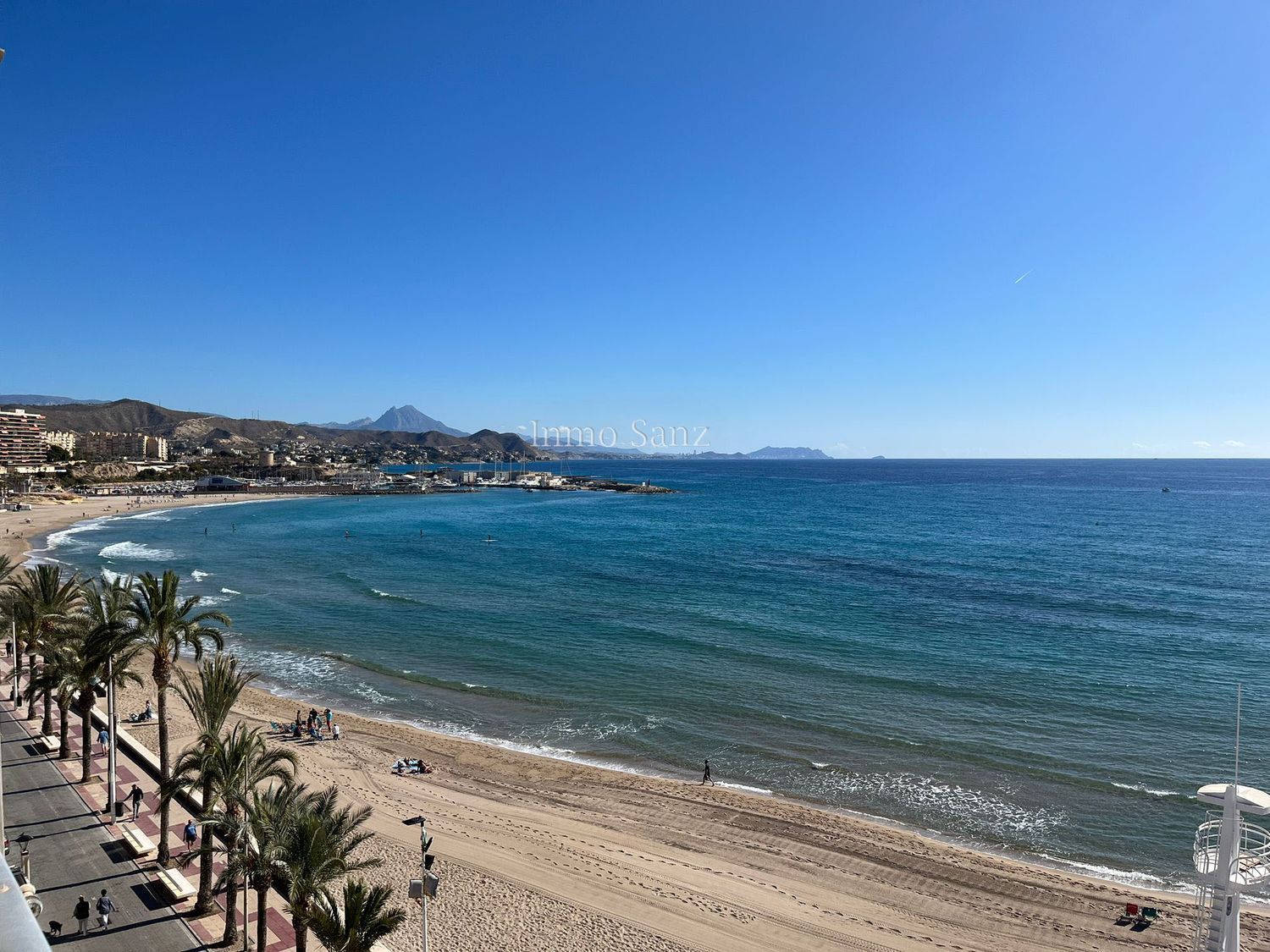 Apartment for sale, in first line of sea in Sant Vicent street, in El Campello.