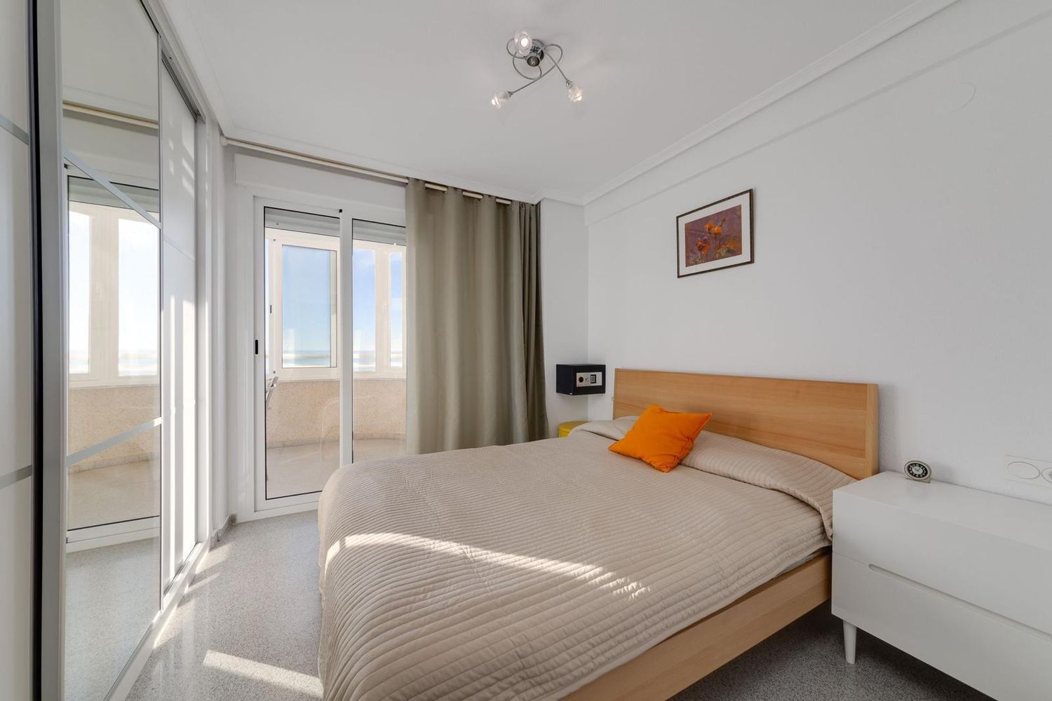 Apartment for sale, in first line of sea in Avenida Jaime I the conqueror, in El Campello.