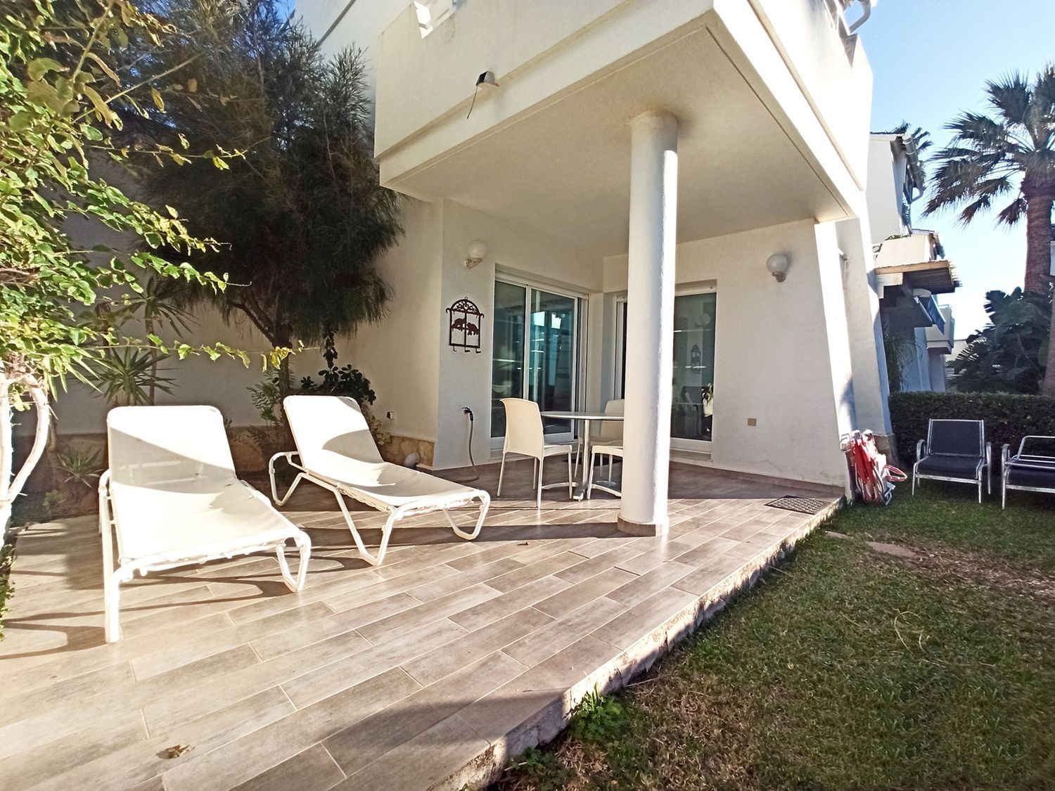 Chalet adosado en venta, en primera linea de mar en Devesses, en Denia.