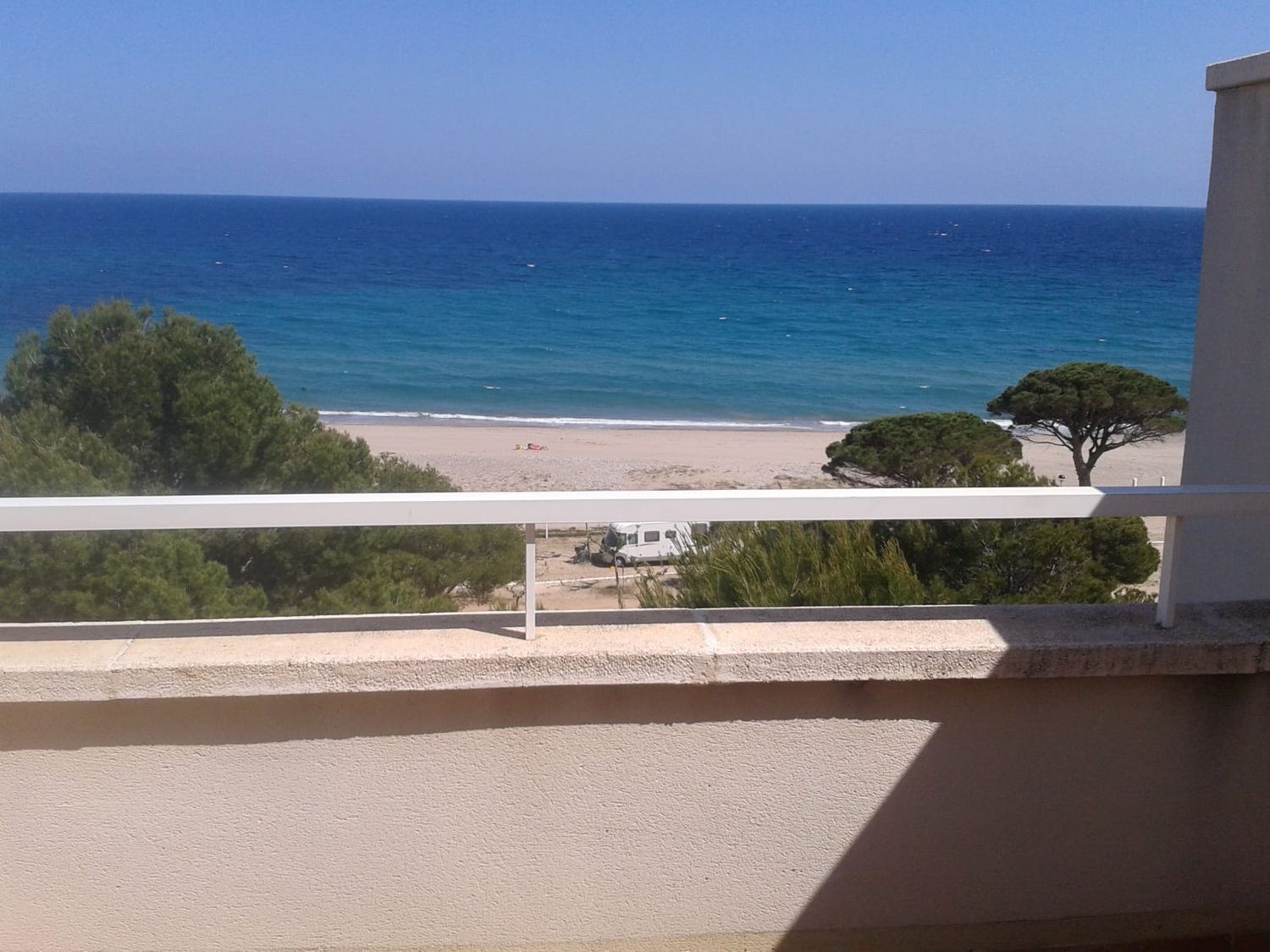 Semi-detached house for sale, on the seafront in Via Augusta, in L'Hospitalet de l'Infant