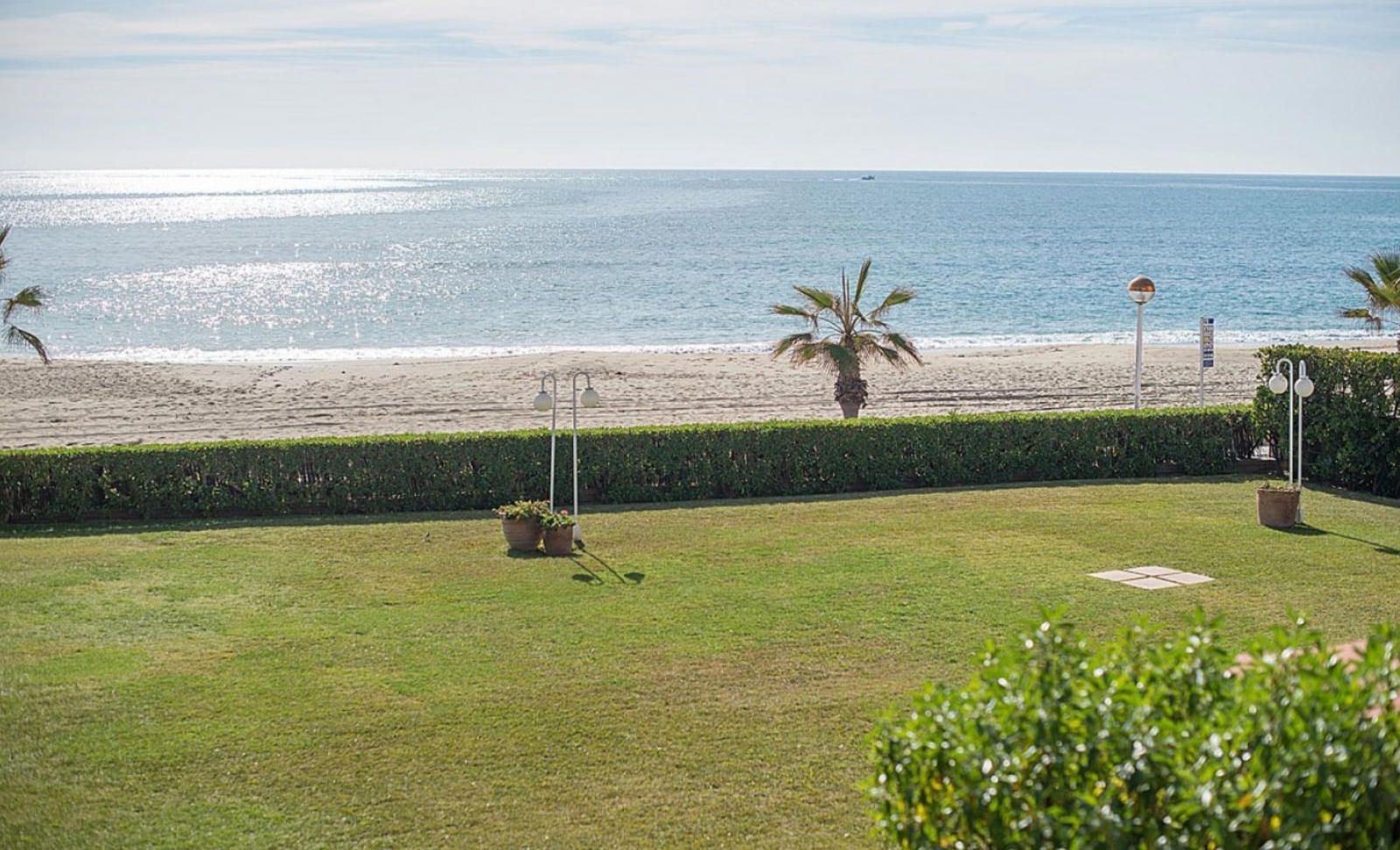 Moradia geminada para venda, em frente ao mar, na Avenida de la Diputació, em Cambrils.