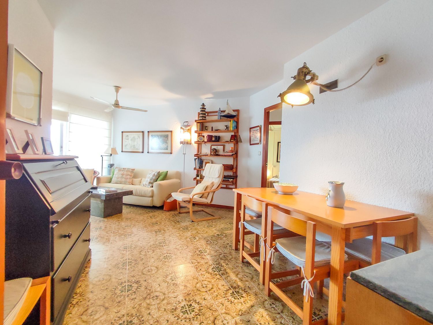 Apartment for sale, in first line of sea in avenida de la diputació, in Cambrils.