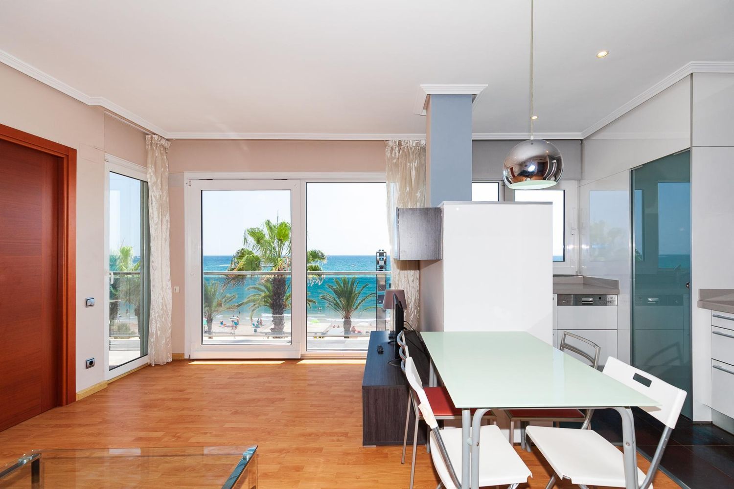 Apartment for sale, in first line of sea in Paseo de Miramar, in Salou.