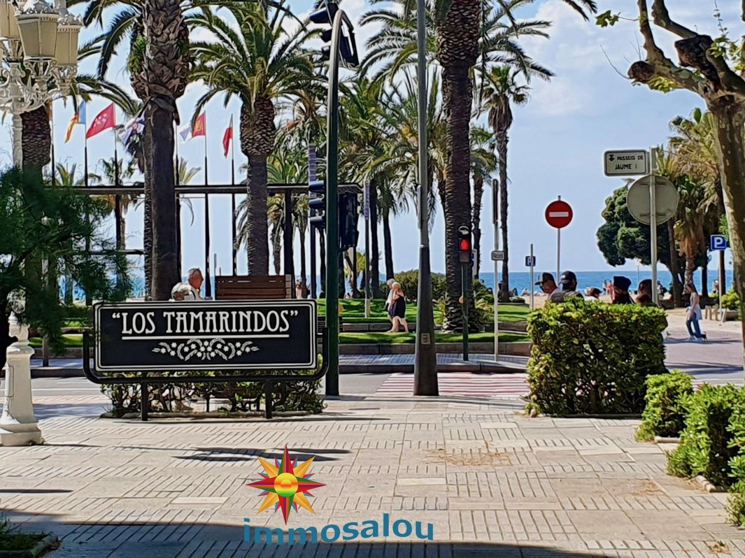 Apartment for sale, in first line of sea in Calle de Madrid, in Salou.