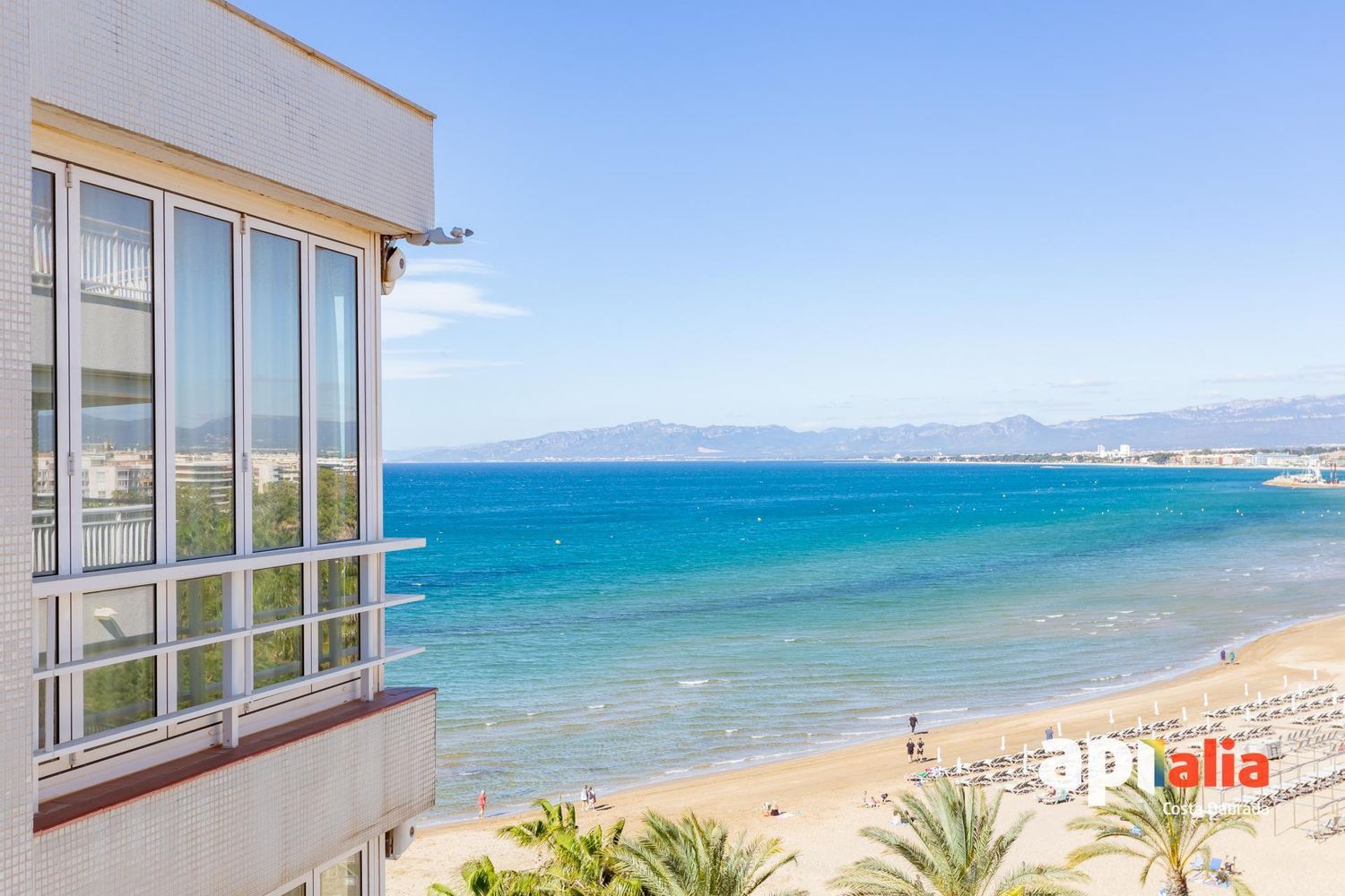 Duplex for sale, in first line of sea in Brussel.les street, in Salou.