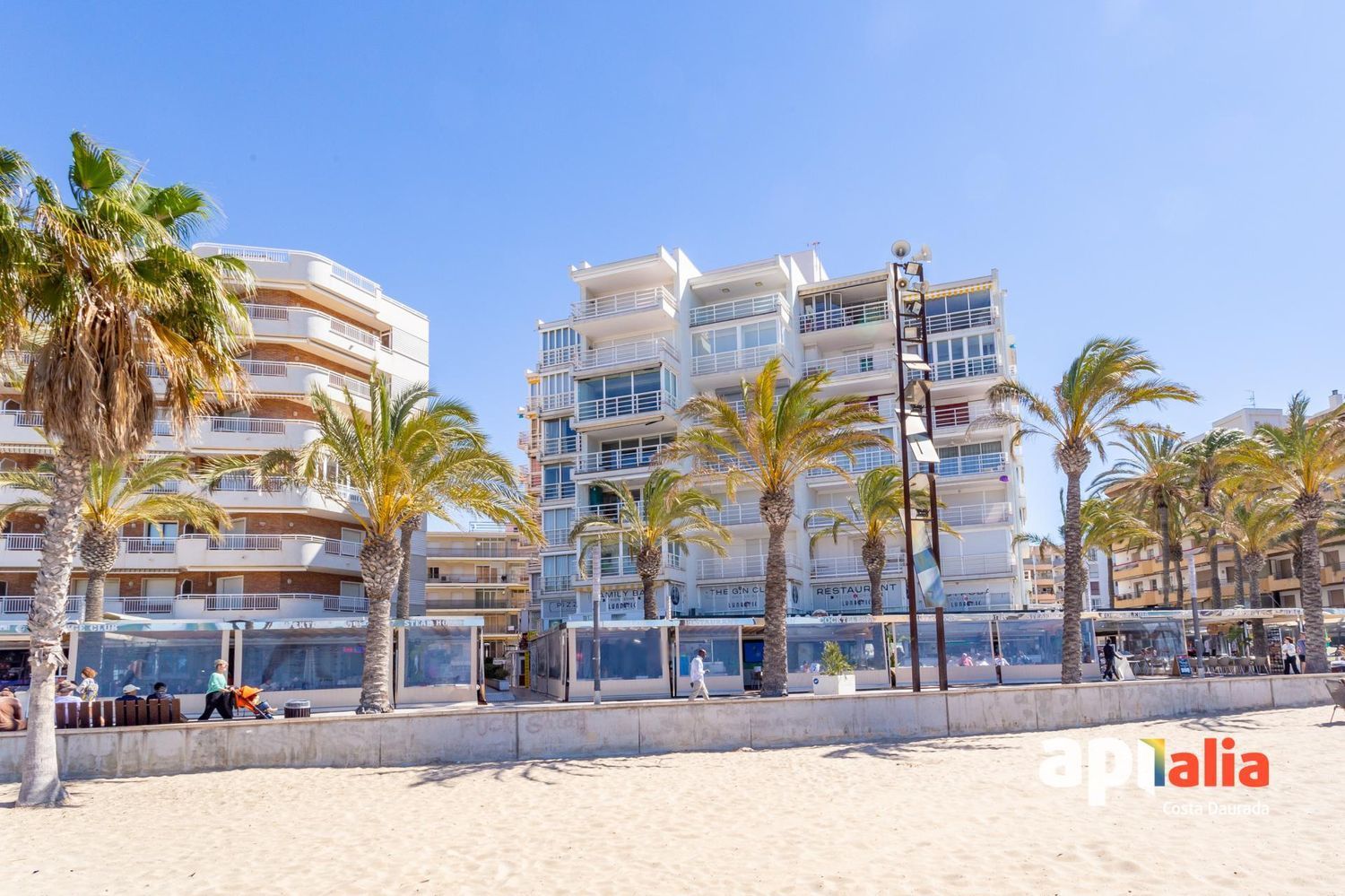 Duplex for sale, in first line of sea in Brussel.les street, in Salou.