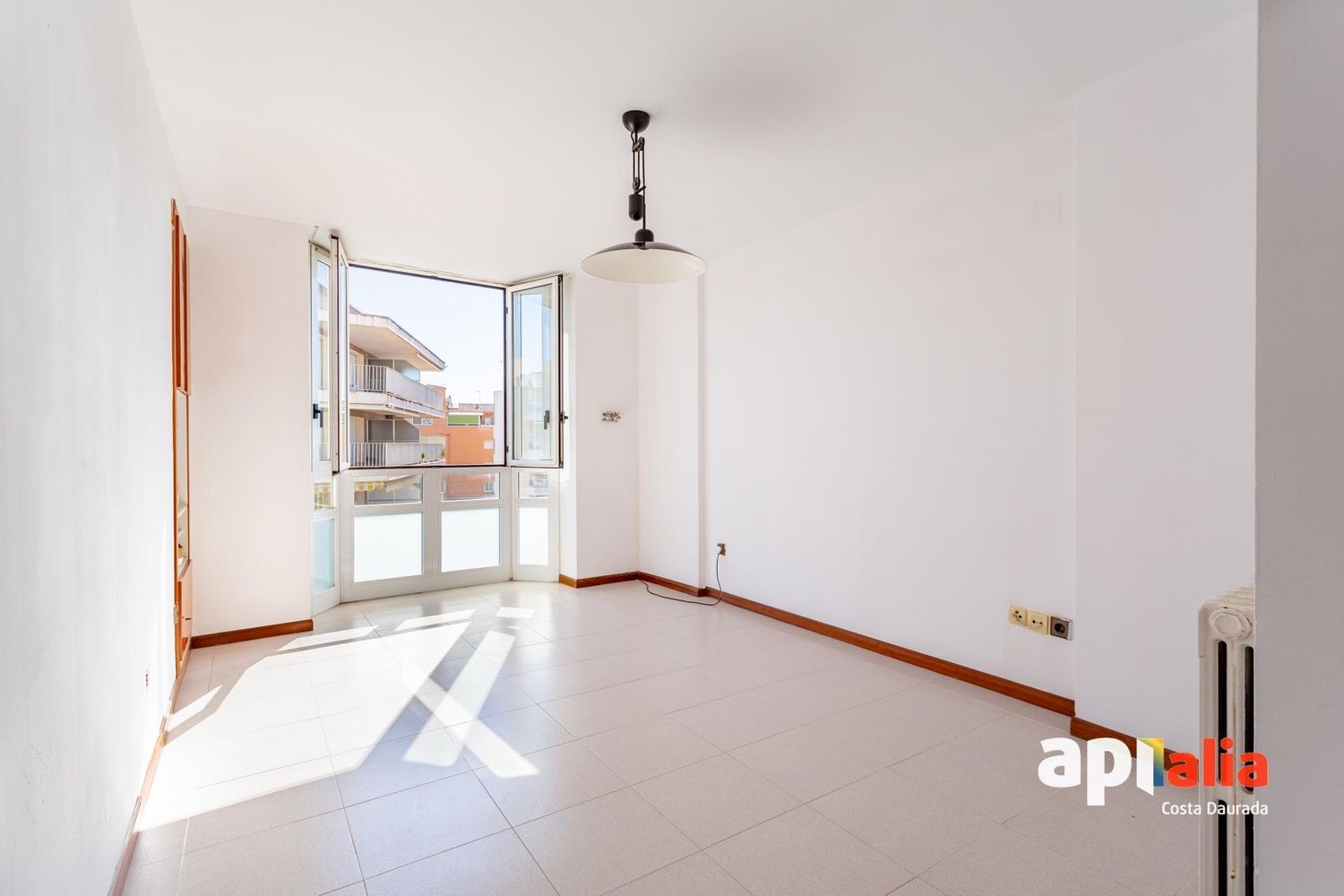 Apartamento à venda, em frente ao mar, na Rambla de Jaume, em Cambrils.