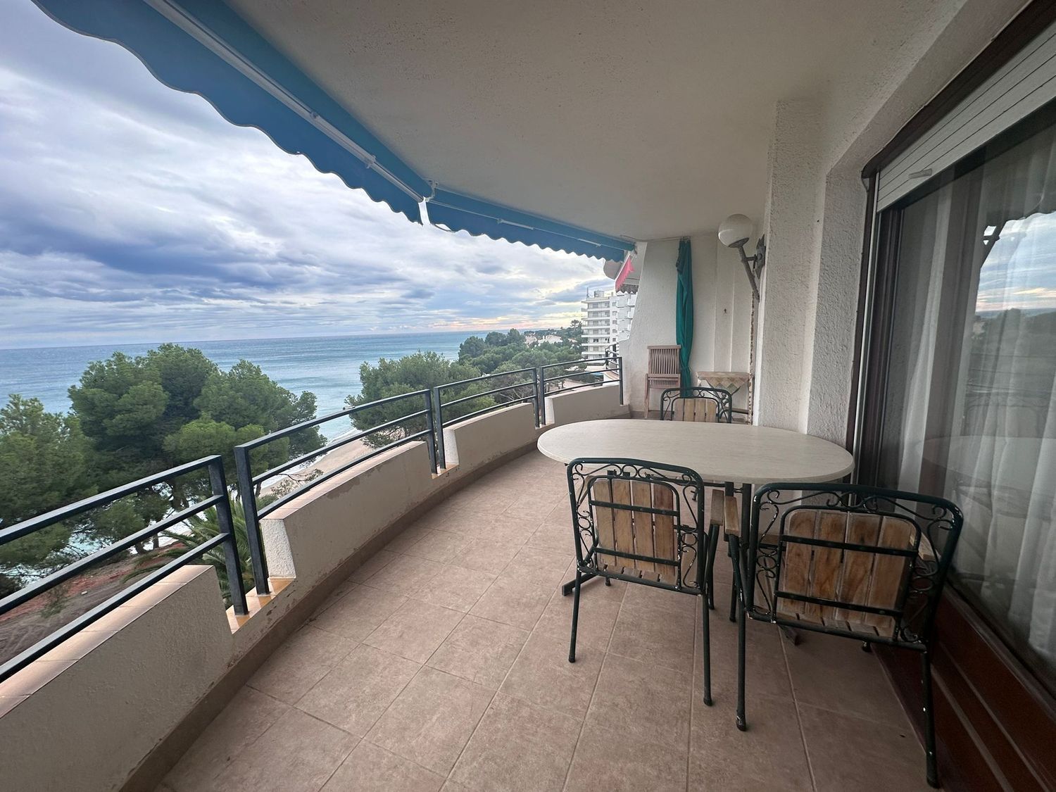 Apartment for sale, in first line of sea in Paseo maritimo, in Mont-Roig del Camp