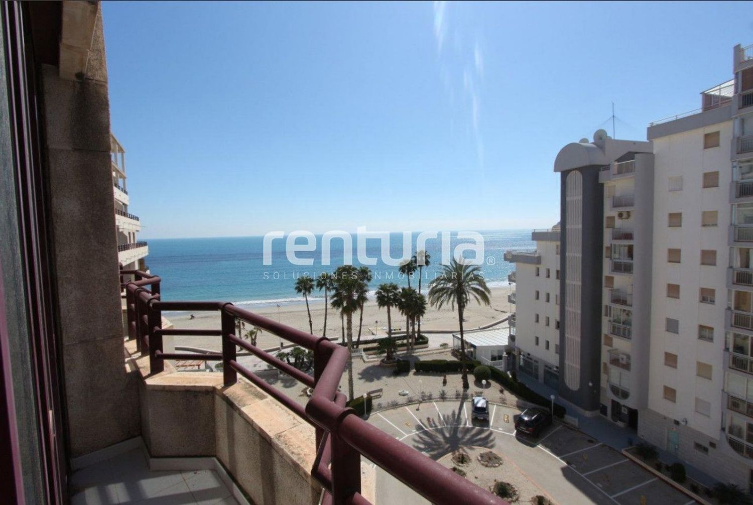 Ático en venta, en primera linea de mar en Playa de la Fossa, en Calpe.