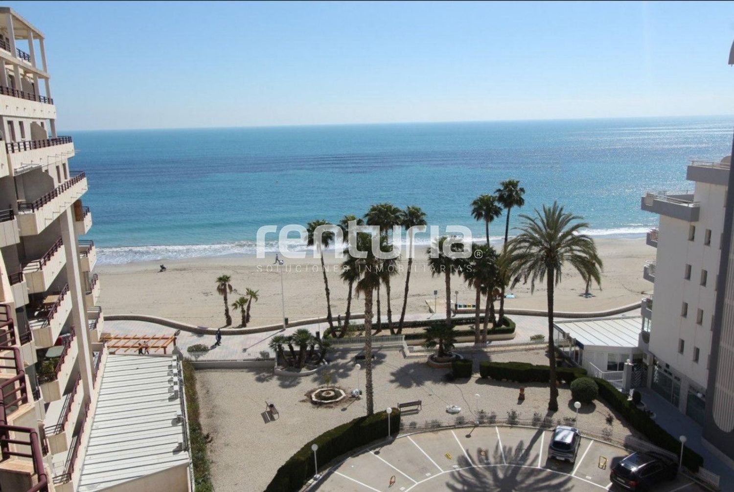 Ático en venta, en primera linea de mar en Playa de la Fossa, en Calpe.