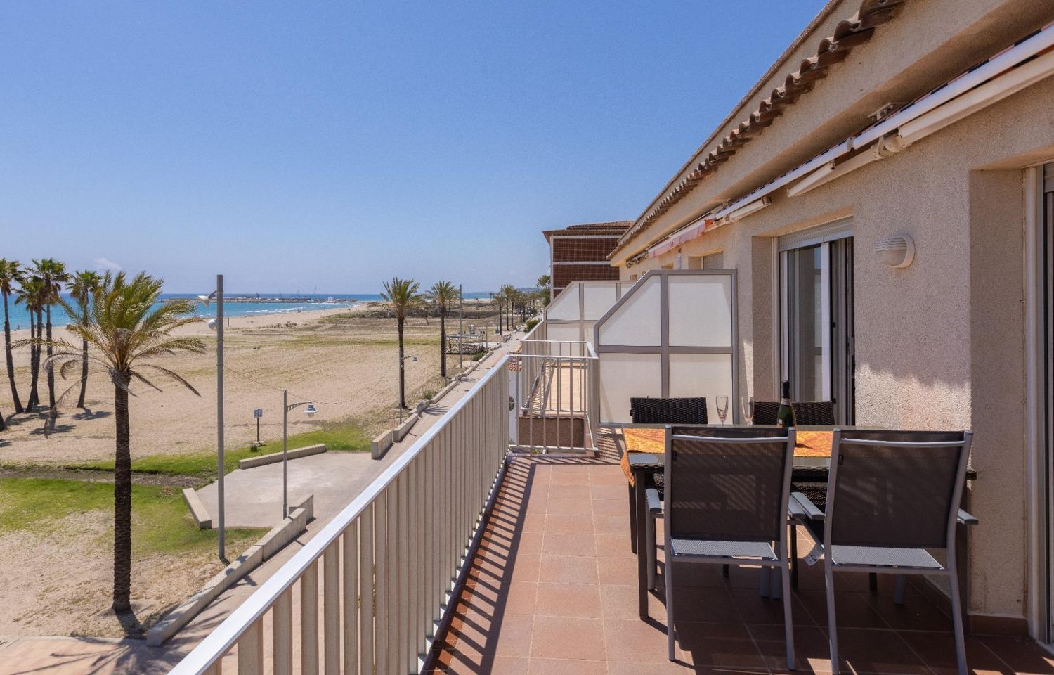 Penthouse for sale, in first line of sea in San Salvador beach, in El Vendrell.