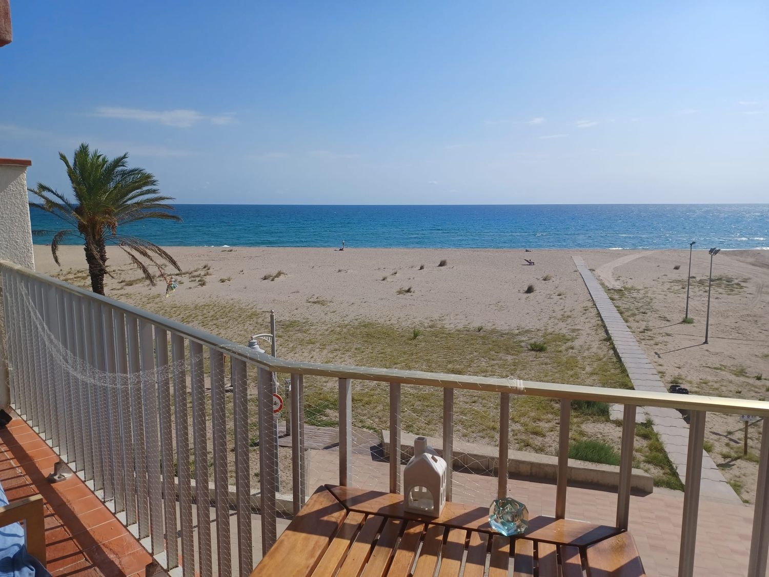 Pis en venda, a primera línia de mar a Avenida Palfuriana, al Vendrell.