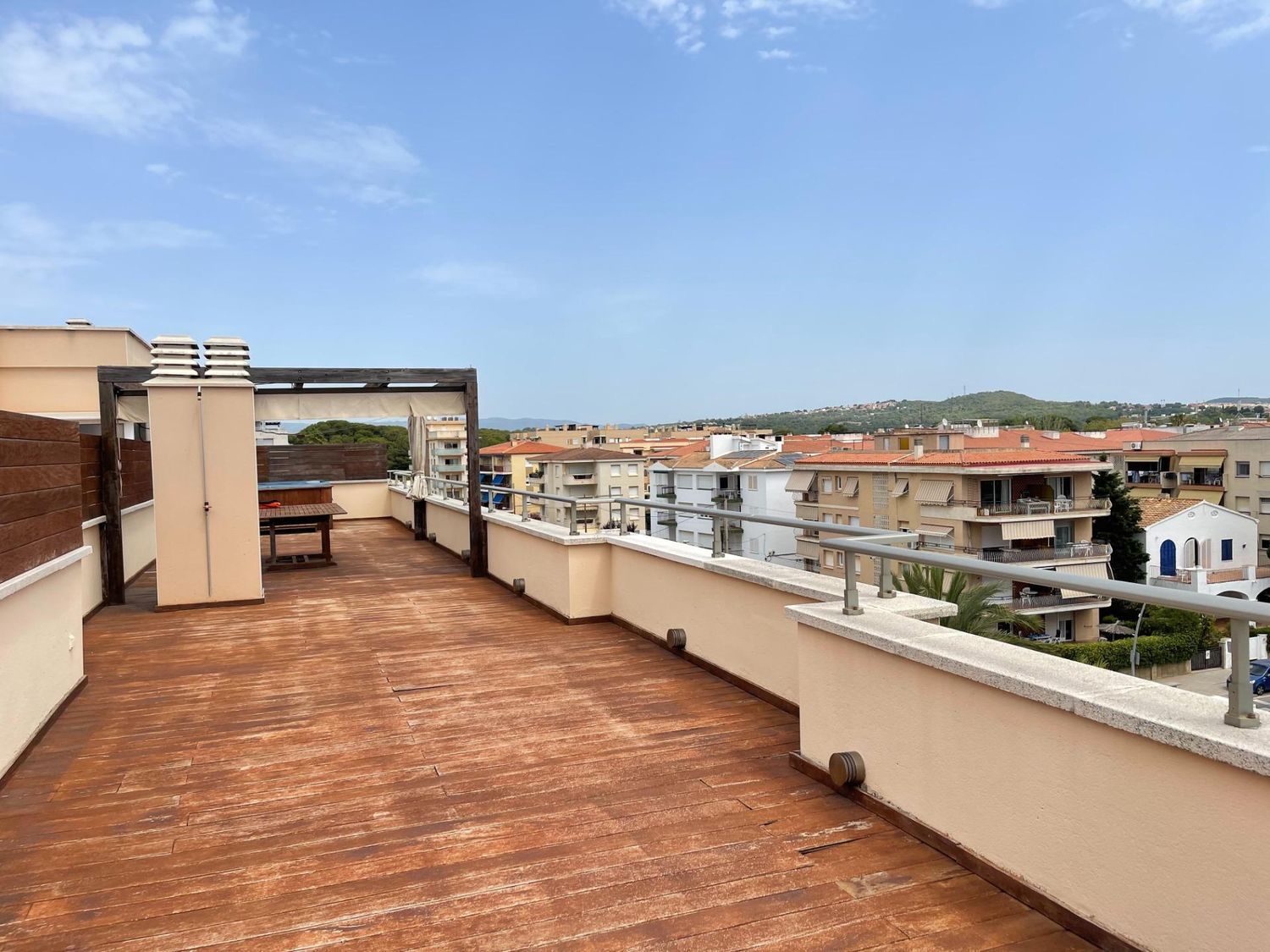 Duplex for sale, in first line of sea in Avenida Palfuriana, in El Vendrell.