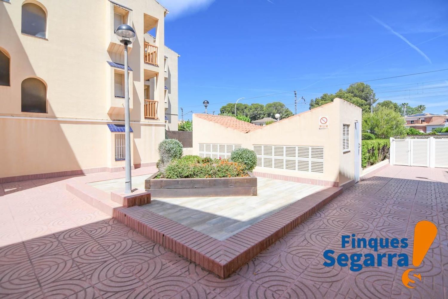 Apartment for sale, in first line of sea in Paseo Marítim de Masia Blanca, in El Vendrell.