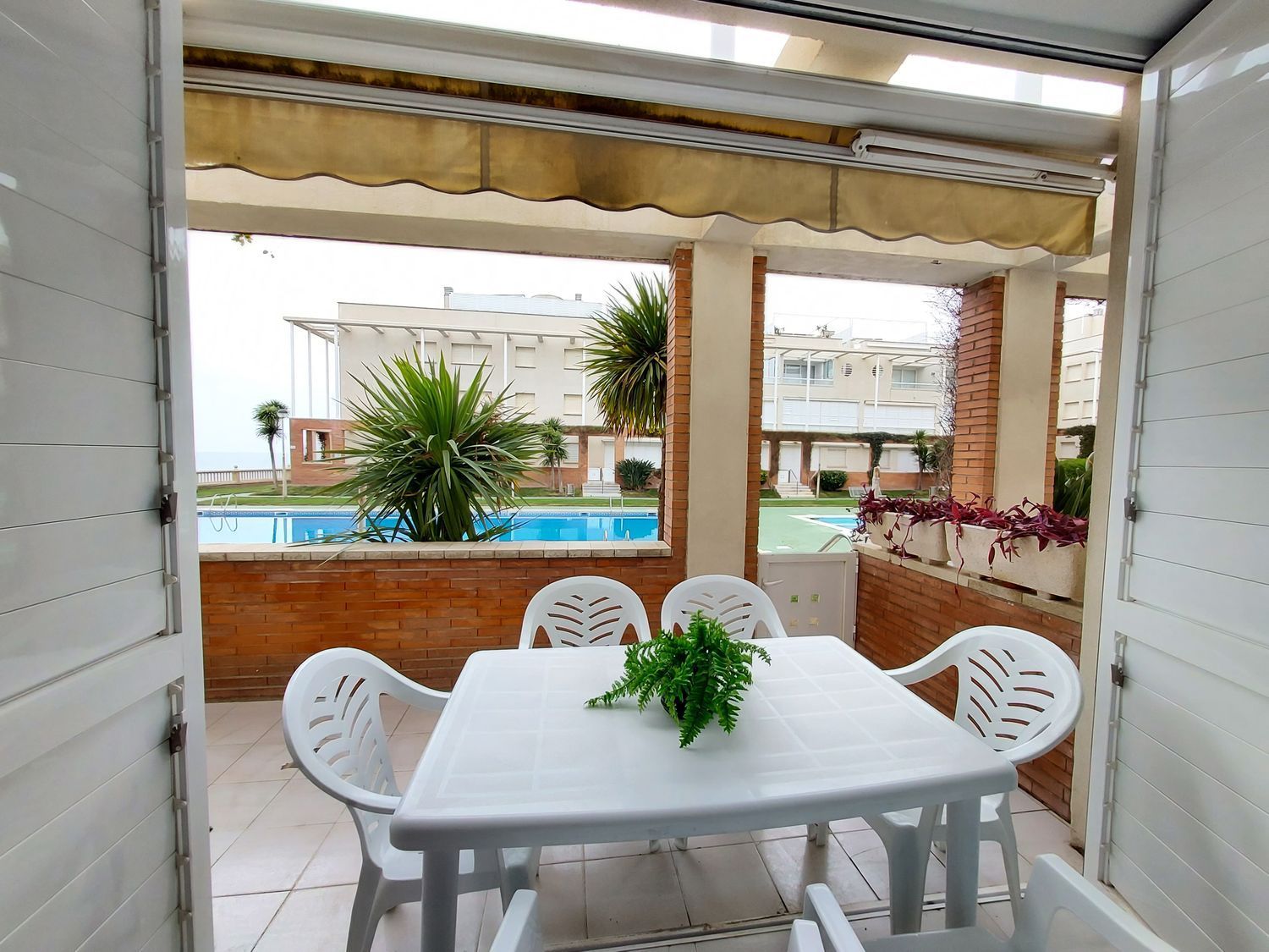 Apartment for sale, in first line of sea in Paseo Marítim Masia Blanca, in El Vendrell.