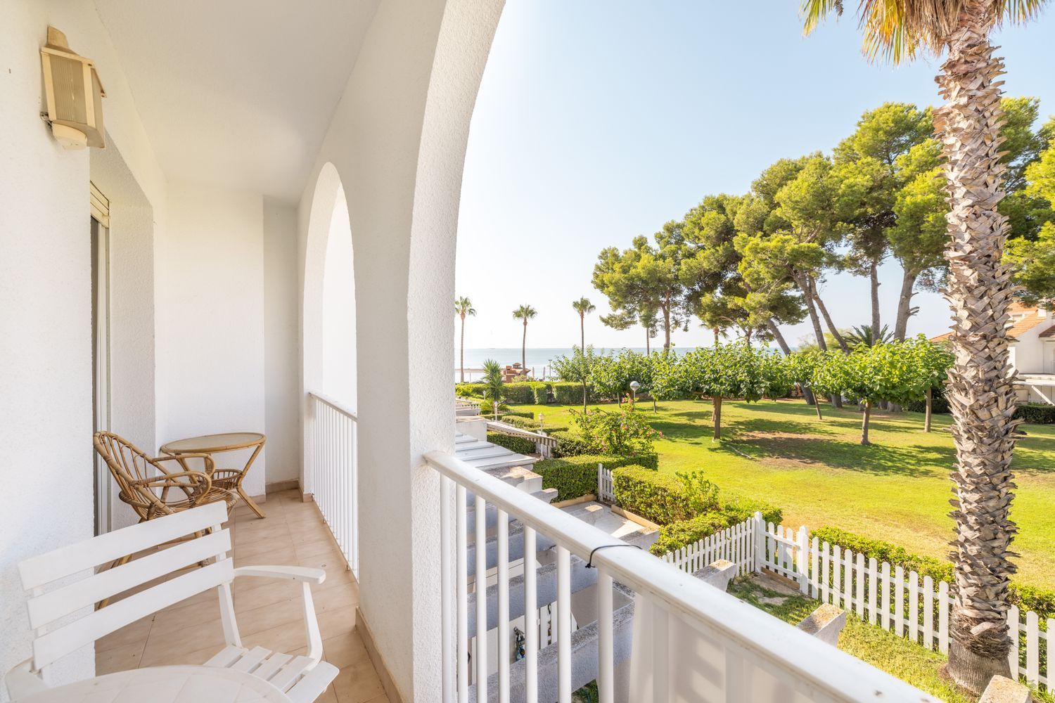 Terraced house for sale, in first line of sea in Aiguassera street, in Sant Carles de la Rápita.