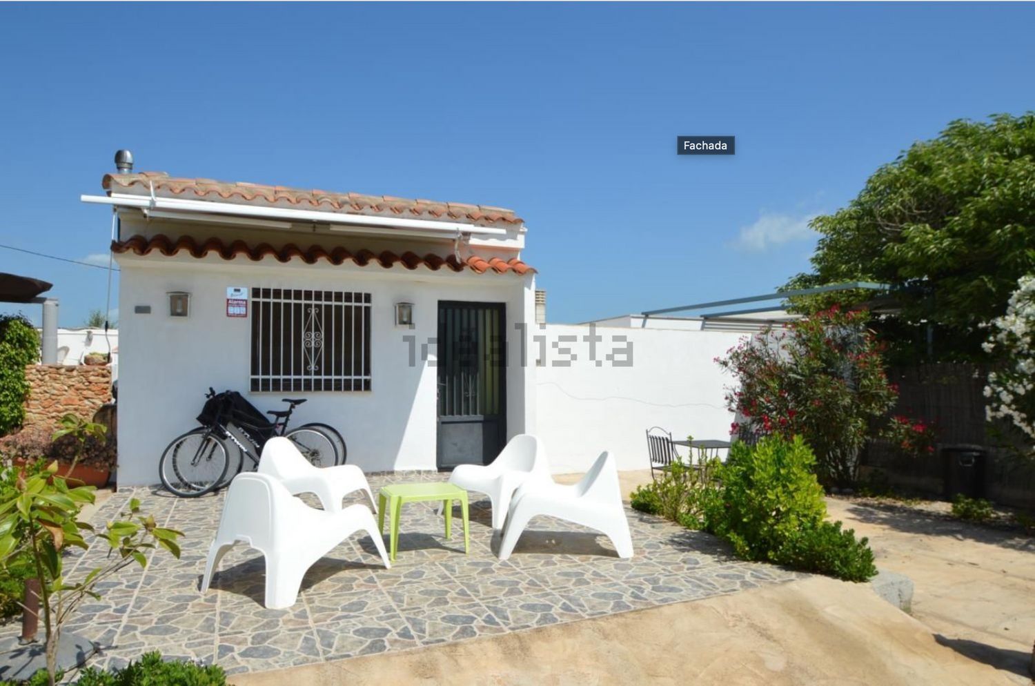 Rural house for sale, in first line of sea in Partida el Camaril, in Alcanar.