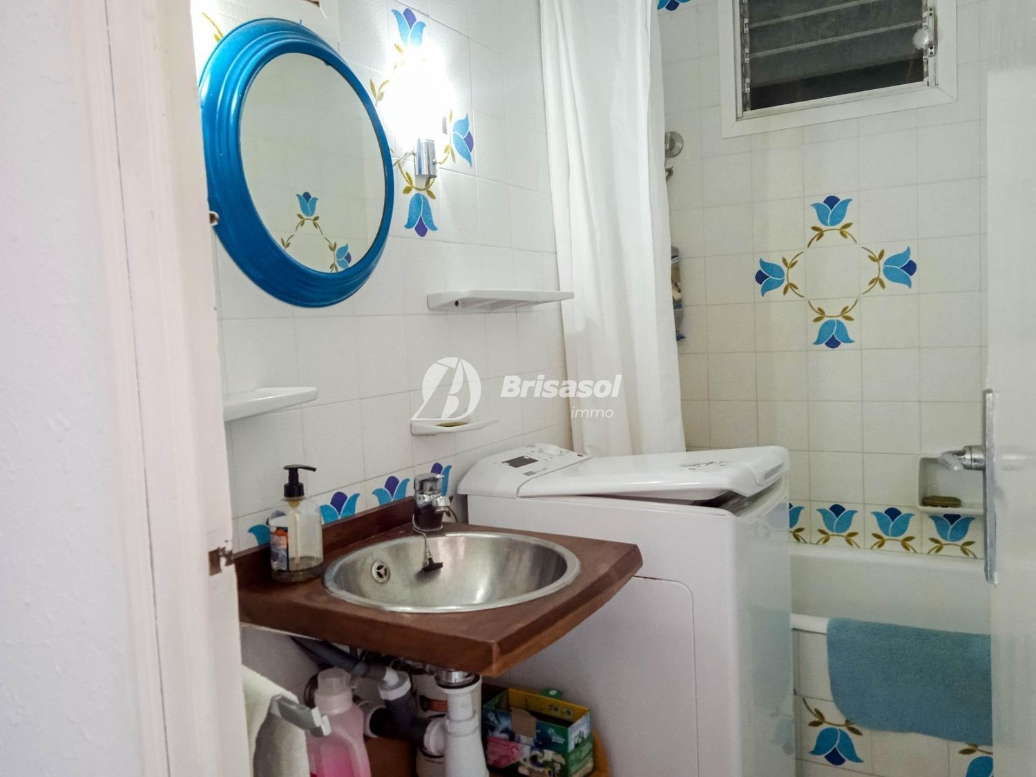 Apartamento à venda, em frente ao mar, na Avenida Ferrocarril, em Mont-Roig del Camp.