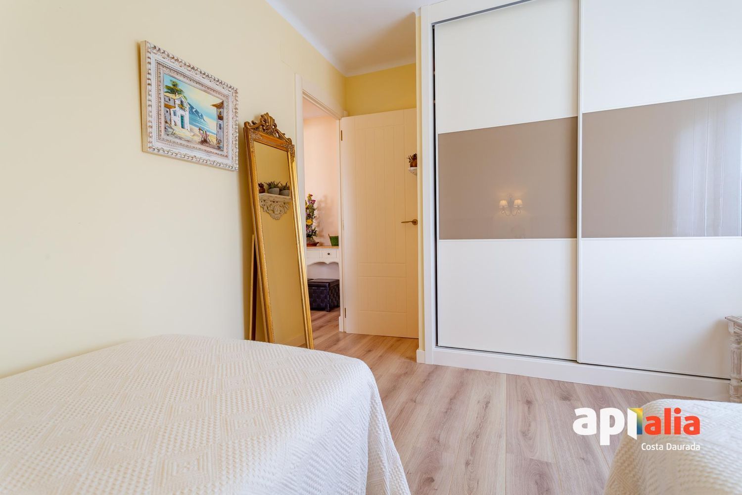 Piso en venta, en primera linea de mar en Paseo de Miramar, en Salou.