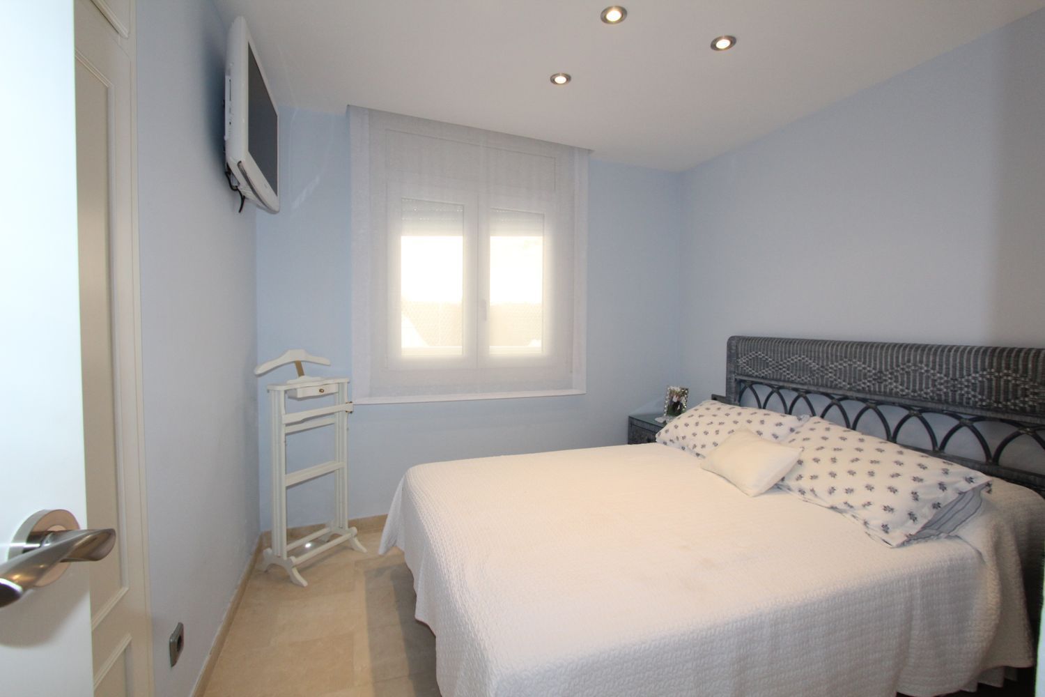 Apartamento à venda, em frente ao mar, na rua Baixada Platja Cristall, em Mont-Roig del Camp.