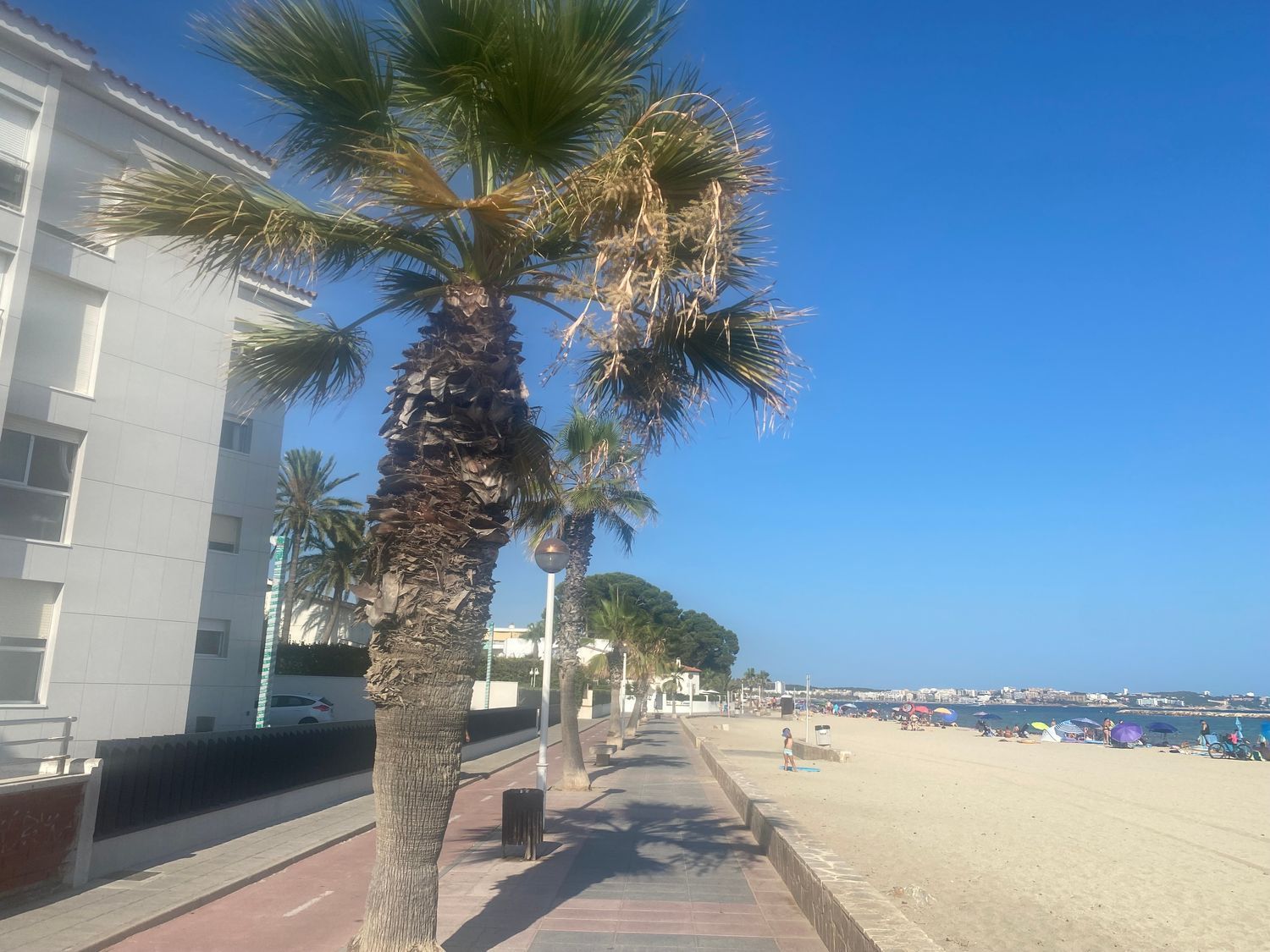 Apartamento à venda, em frente ao mar, na Avenida de la Diputació, em Cambrils.