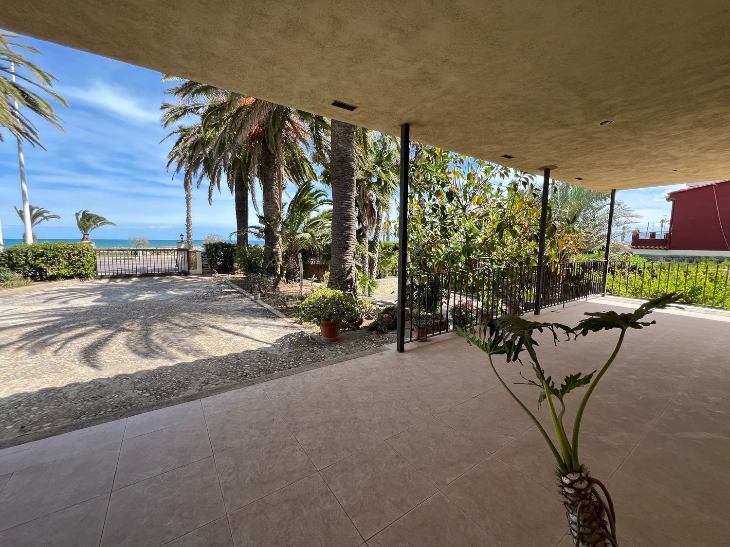 Casa à venda, em frente ao mar, na Avenida Ferrandis Salvador, em Castellón.