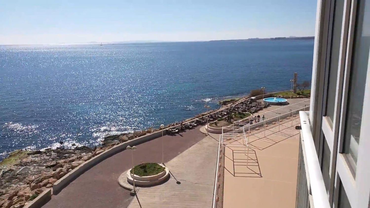 Apartment for sale, in first line of sea in Playa del Cura, in Torrevieja.