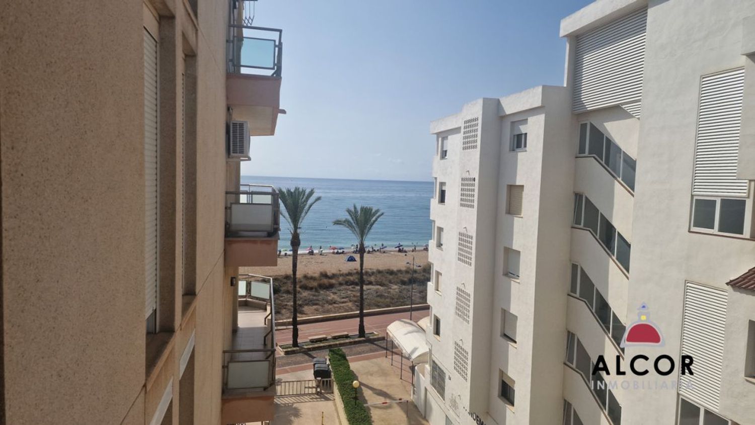 Apartment for sale, in first line of sea in Avendida del papa Luna, in Peñiscola.