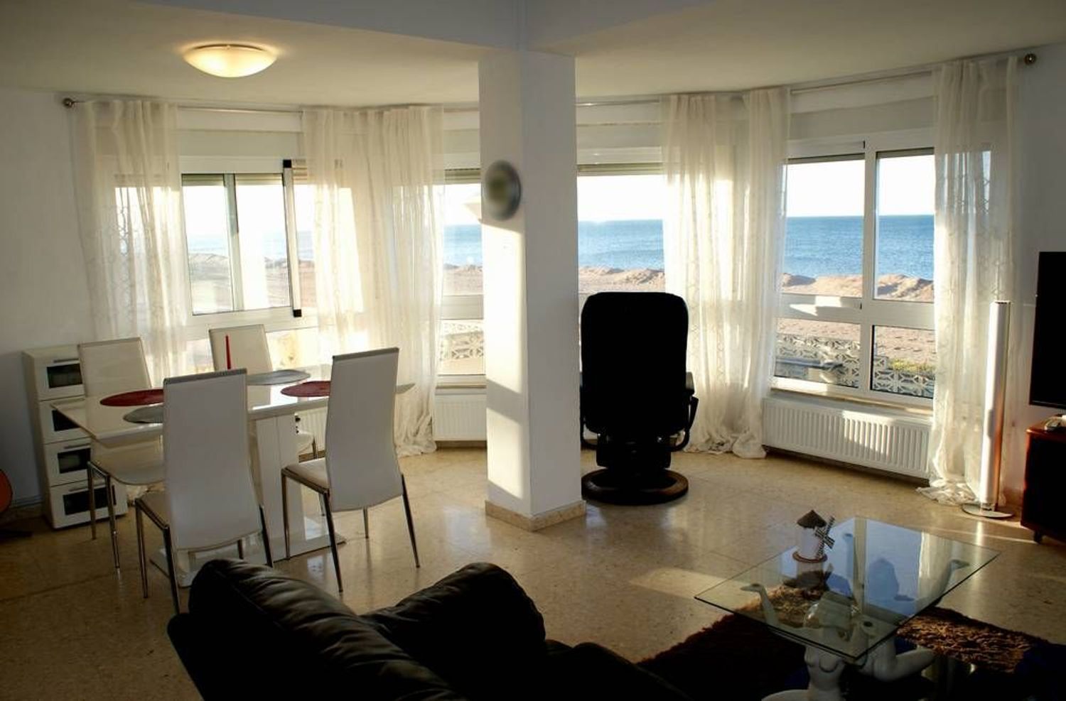 Apartment for sale, in first line of sea in Llac Tiberíades street, in Denia.