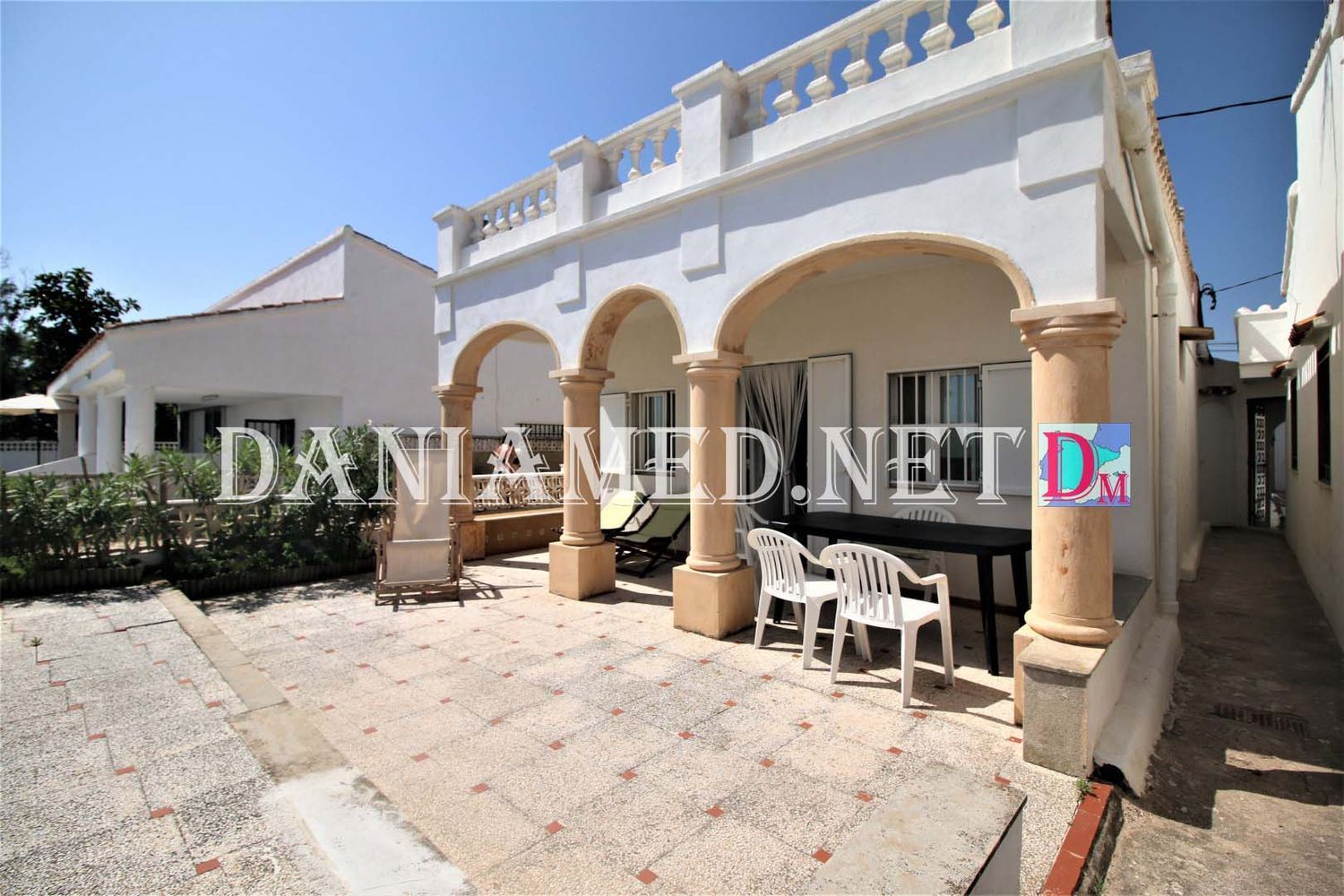 Semi-detached house for sale, in first sea line, in the neighborhood of Devesses, in Denia.