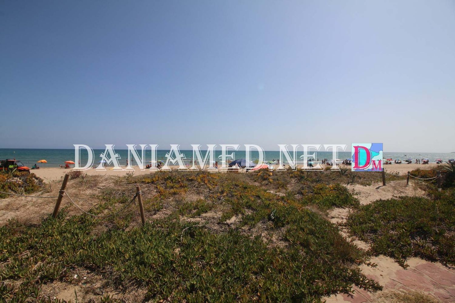 Semi-detached house for sale, in first sea line, in the neighborhood of Devesses, in Denia.