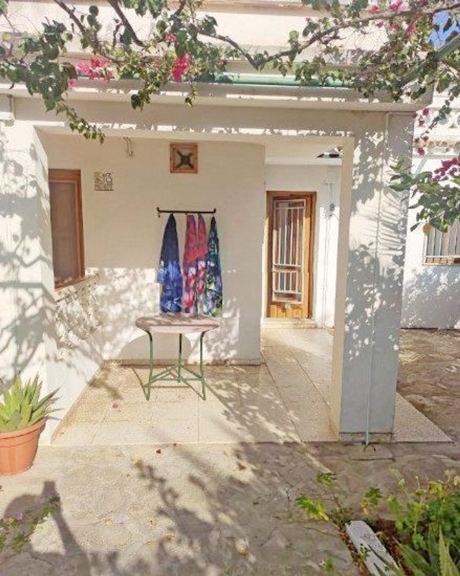 House for sale, in first line to the sea in devesses, in denia