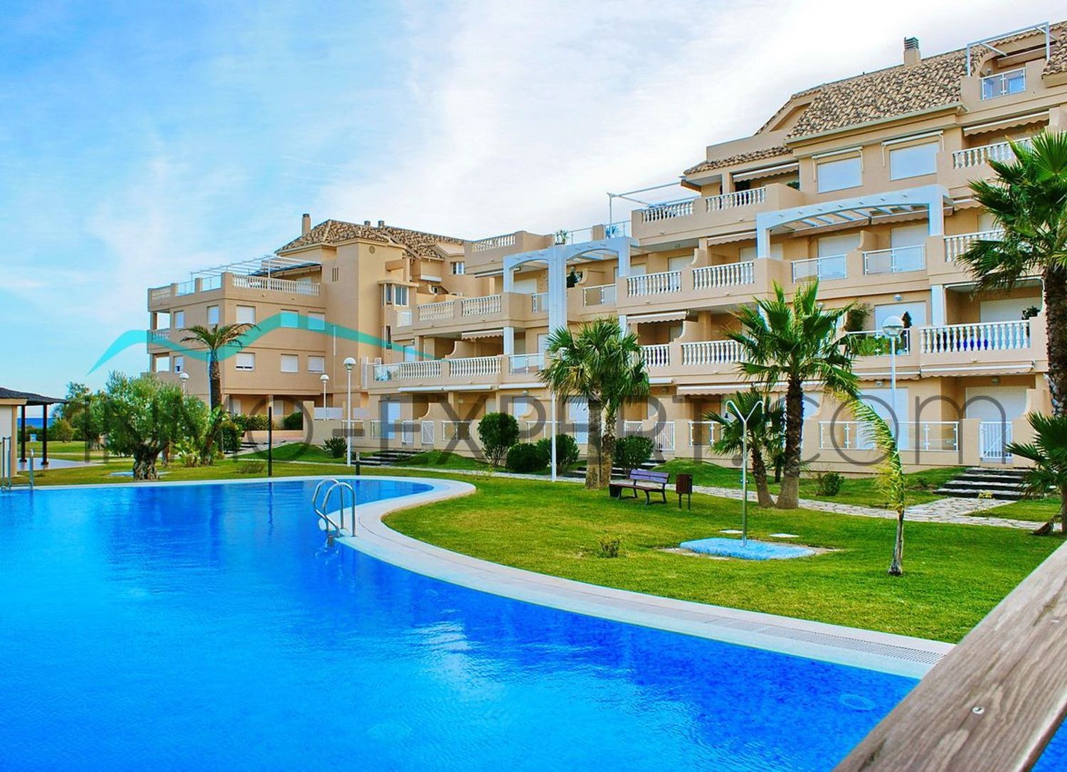 Duplex en venta, en primera linea de mar en Riu Grande, en Denia