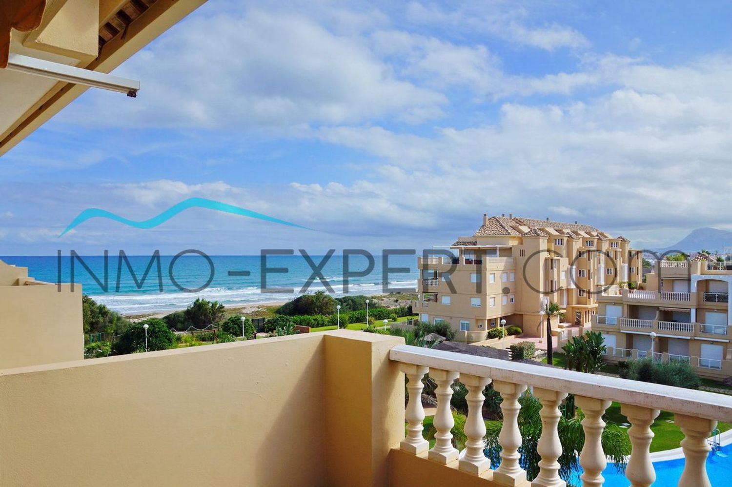 Duplex en venta, en primera linea de mar en Riu Grande, en Denia