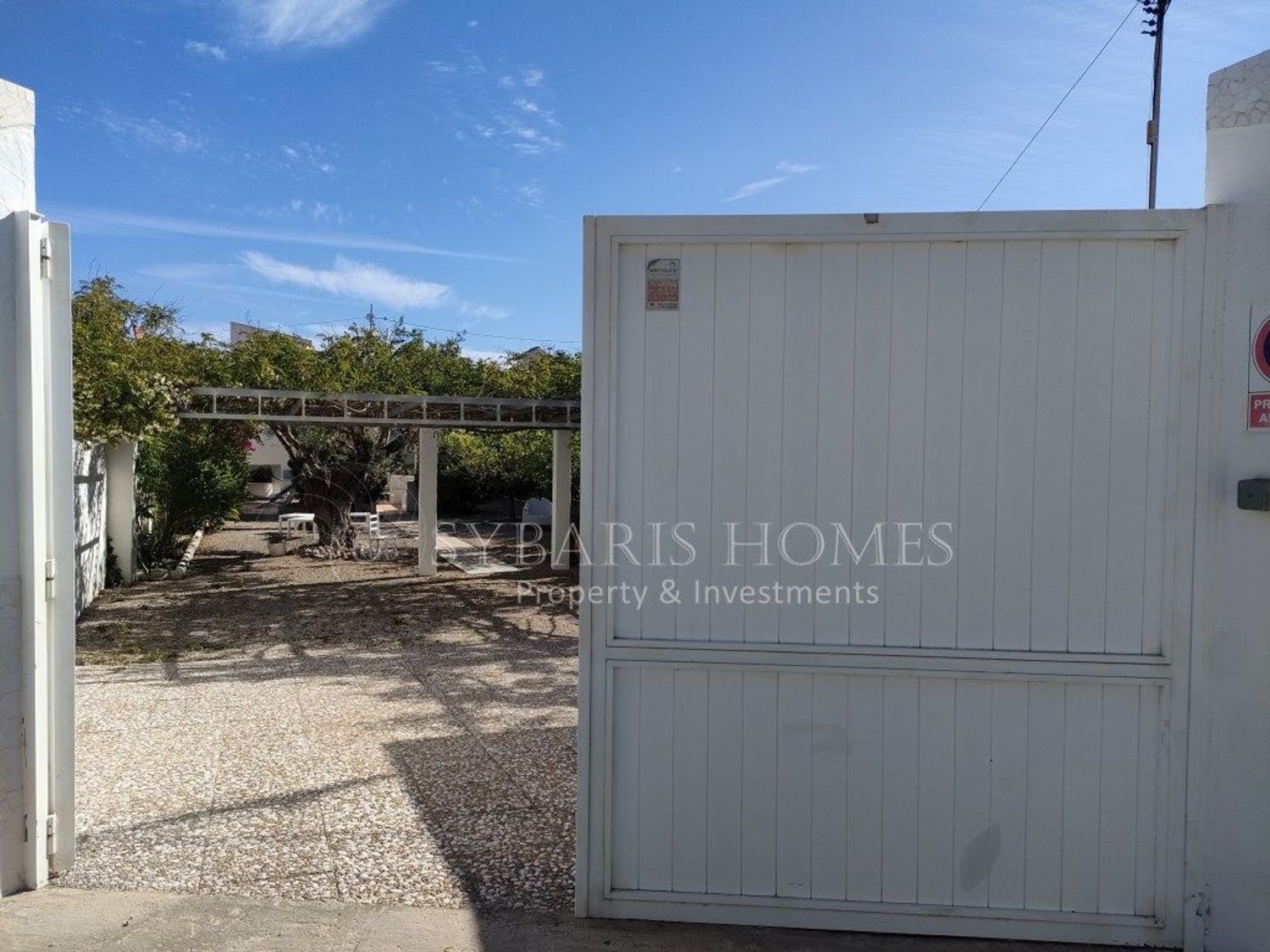 Chalet Adosado en venta, en primera linea de mar en calle Riu Torres, en Denia