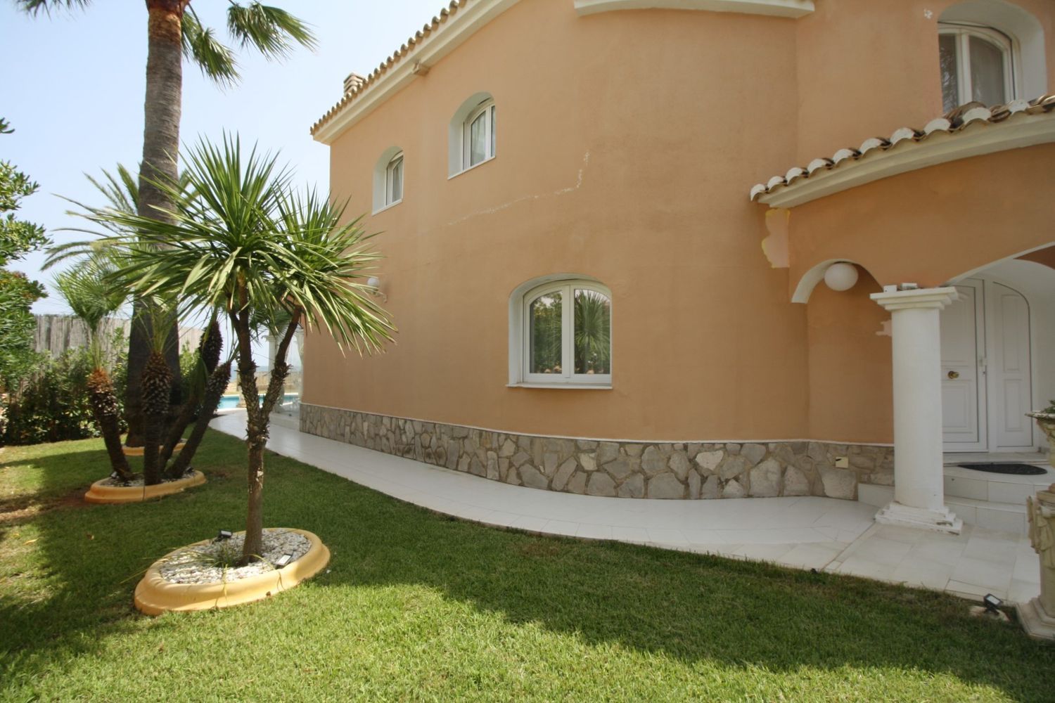 Casa en venta, en primera linea de mar en Calle Riu Ebron, en Denia