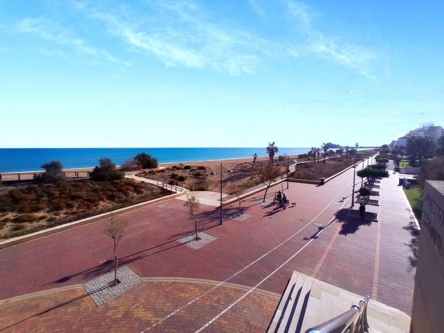 Apartment for sale, in first line of sea in Avenida del Papa Luna, in Peñiscola.