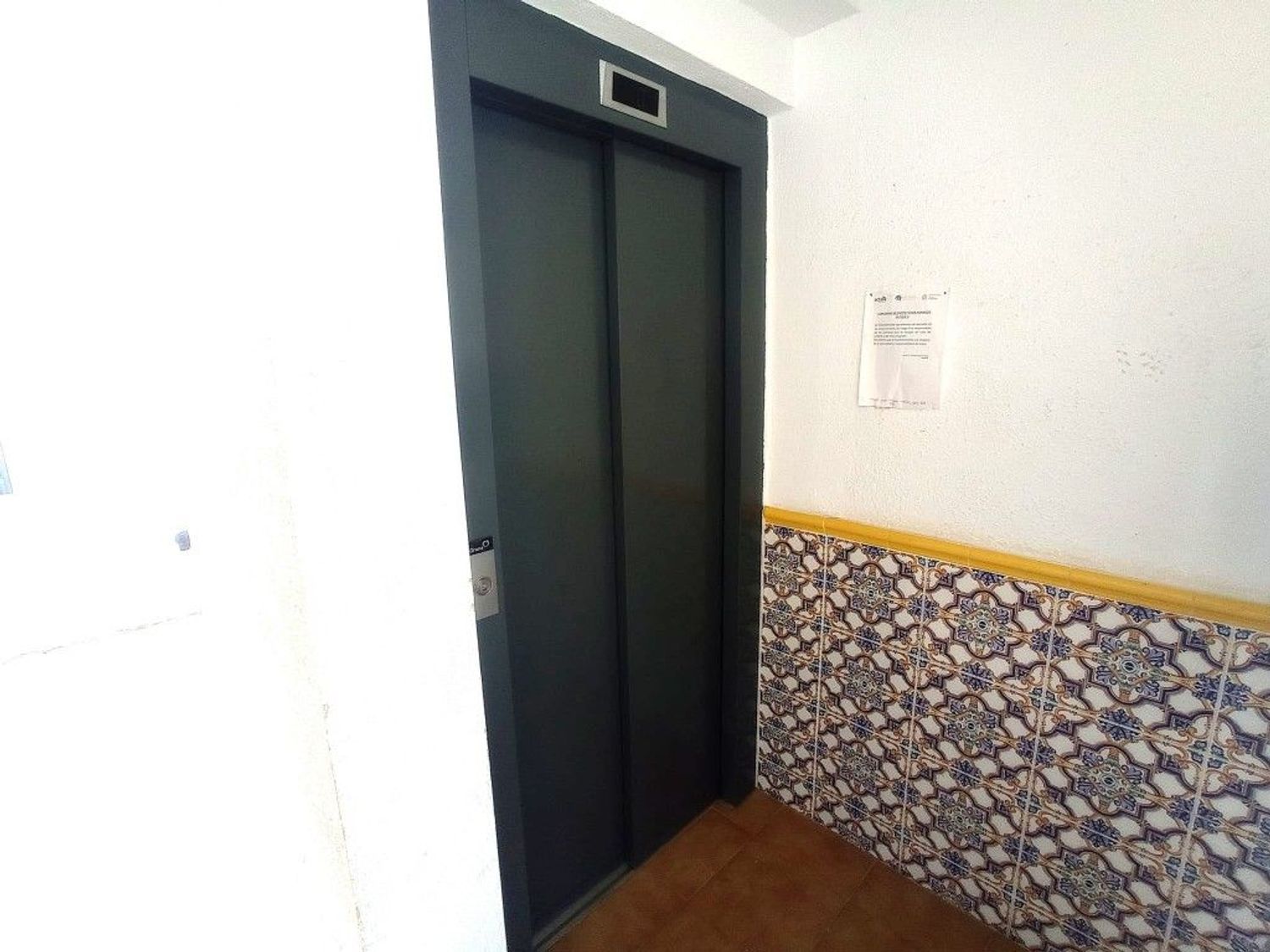 Apartamento à venda, em frente ao mar, na Avenida del Papa Luna, em Peñiscola.